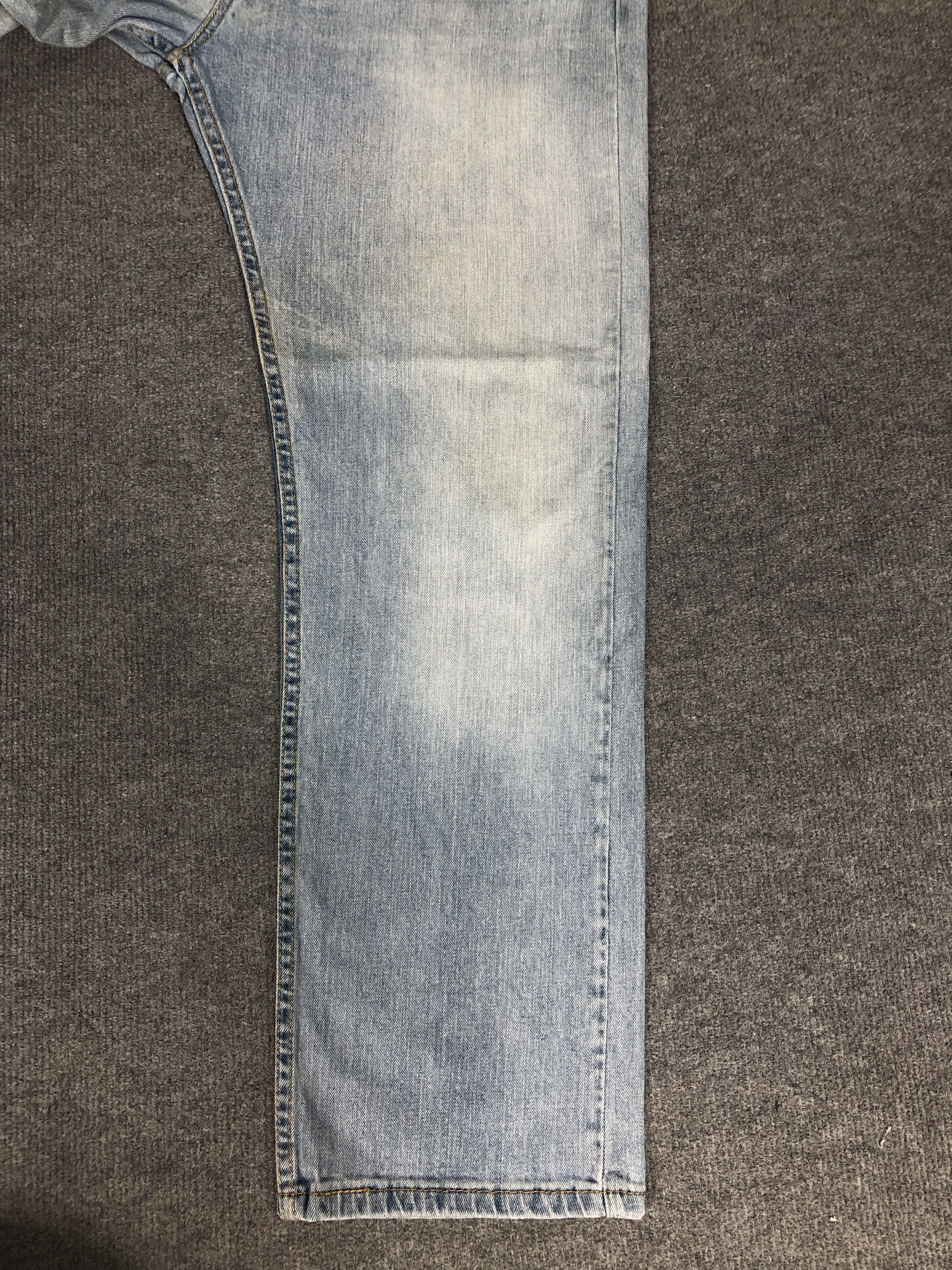 Levi's Vintage Y2k Levi's 505 Faded Blue Denim Jean Size US 37 - 7 Thumbnail