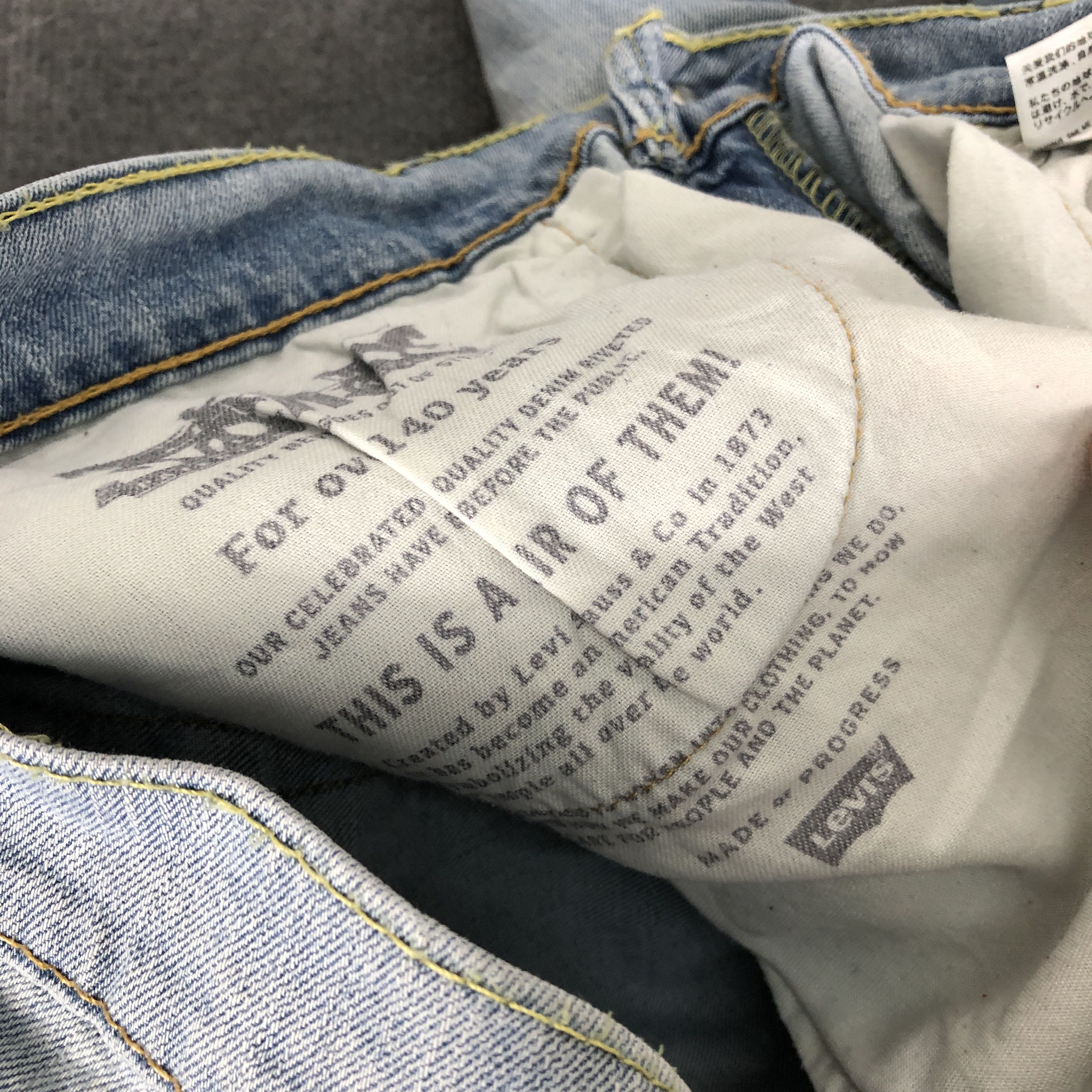 Levi's Vintage Y2k Levi's 505 Faded Blue Denim Jean Size US 37 - 16 Thumbnail