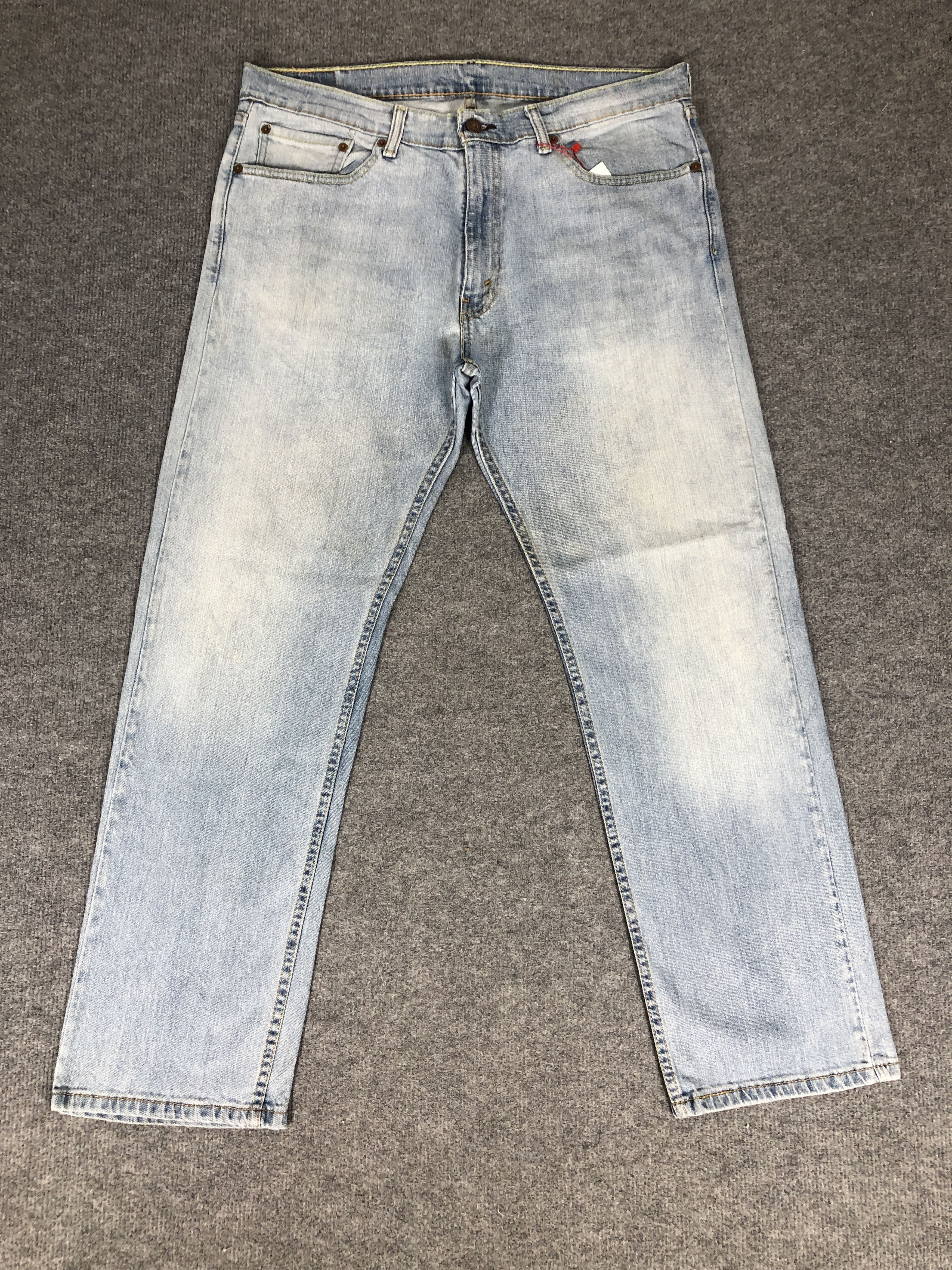 Levi's Vintage Y2k Levi's 505 Faded Blue Denim Jean Size US 37 - 1 Thumbnail