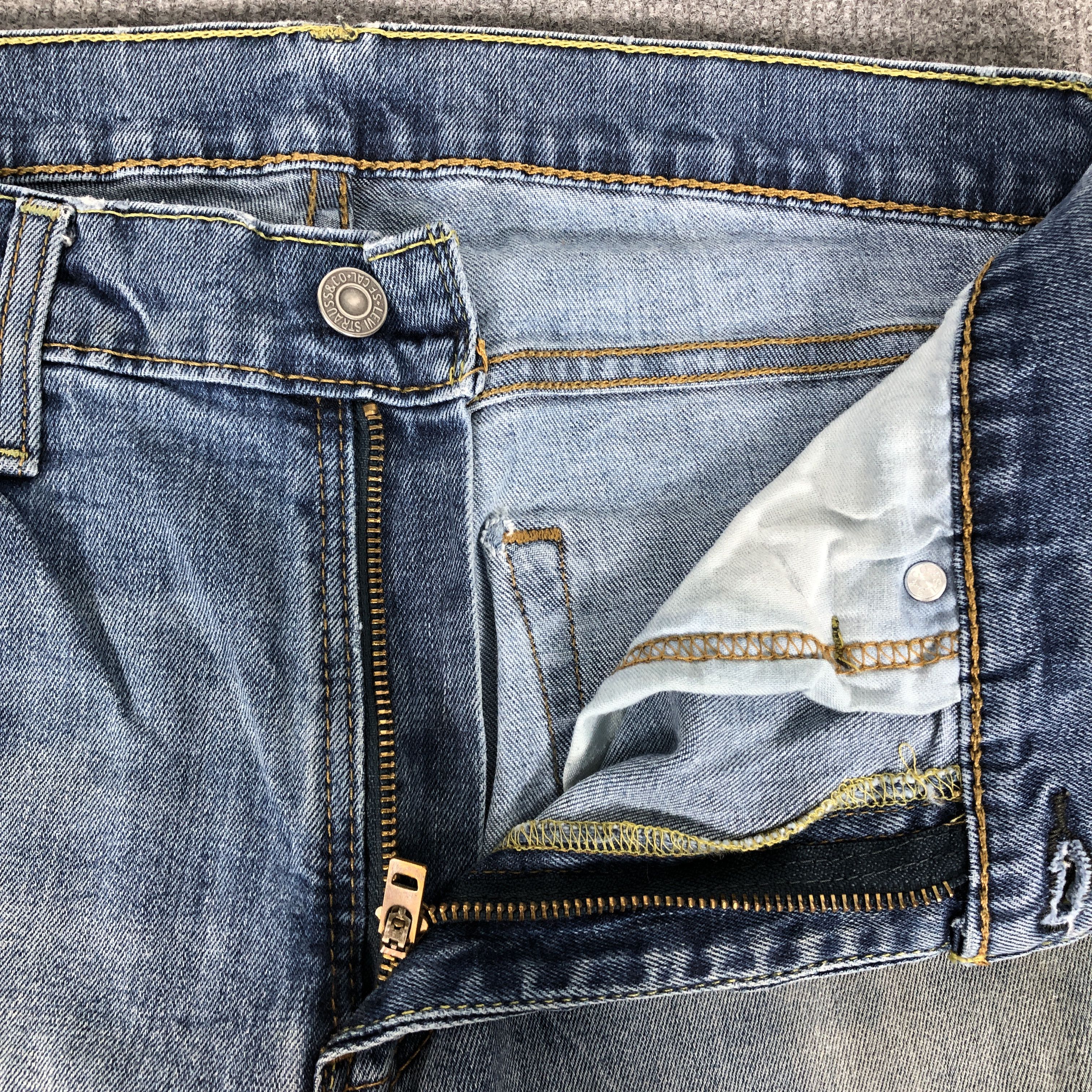 Levi's Vintage Y2k Levi's 527 Dirty Blue Denim Jean Size US 33 - 15 Thumbnail