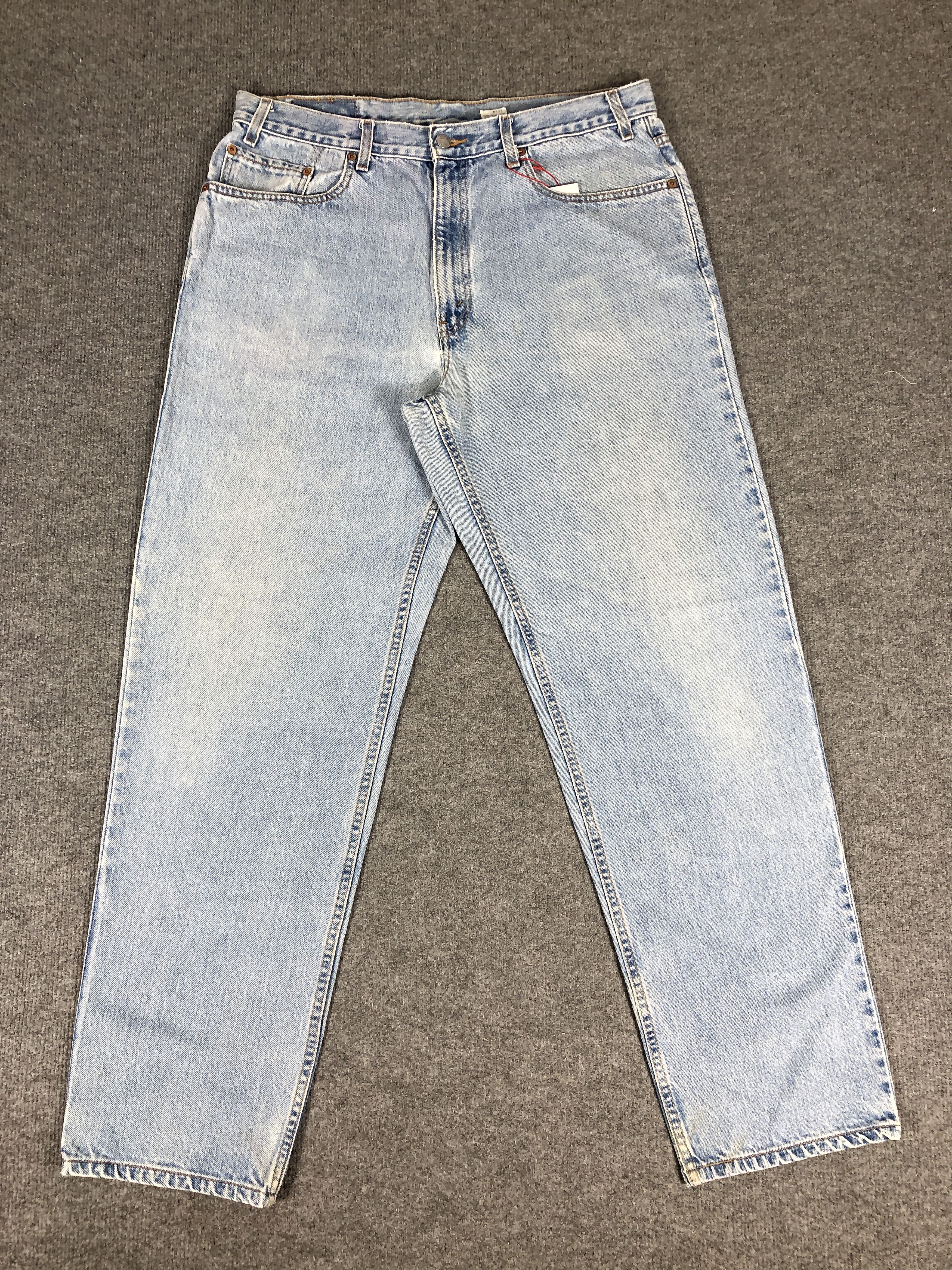 Levi's Vintage 90's Levi's 550 Light Wash Relaxed Fit Denim Jean Size US 36 / EU 52 - 1 Thumbnail