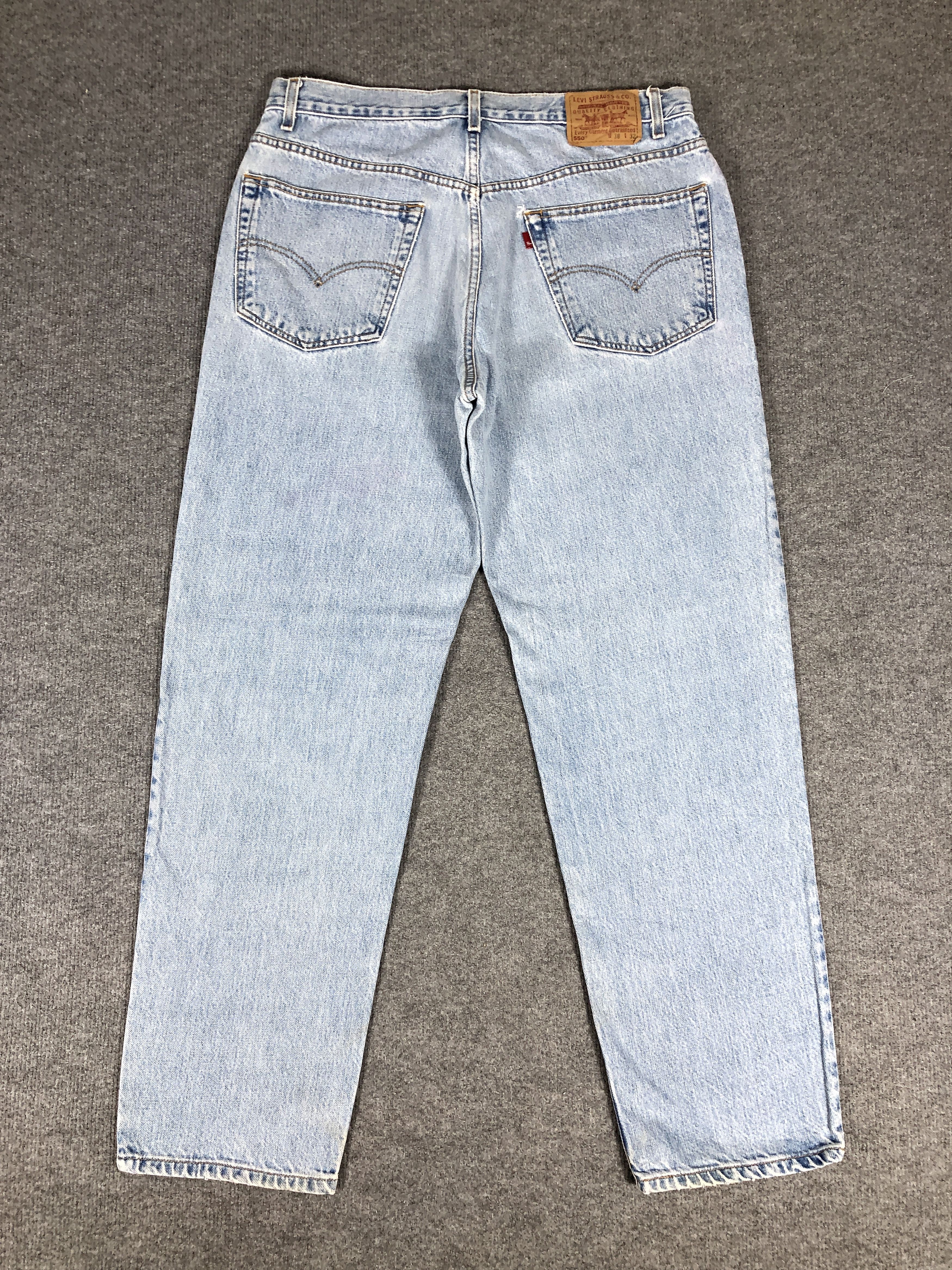 Levi's Vintage 90's Levi's 550 Light Wash Relaxed Fit Denim Jean Size US 36 / EU 52 - 2 Thumbnail