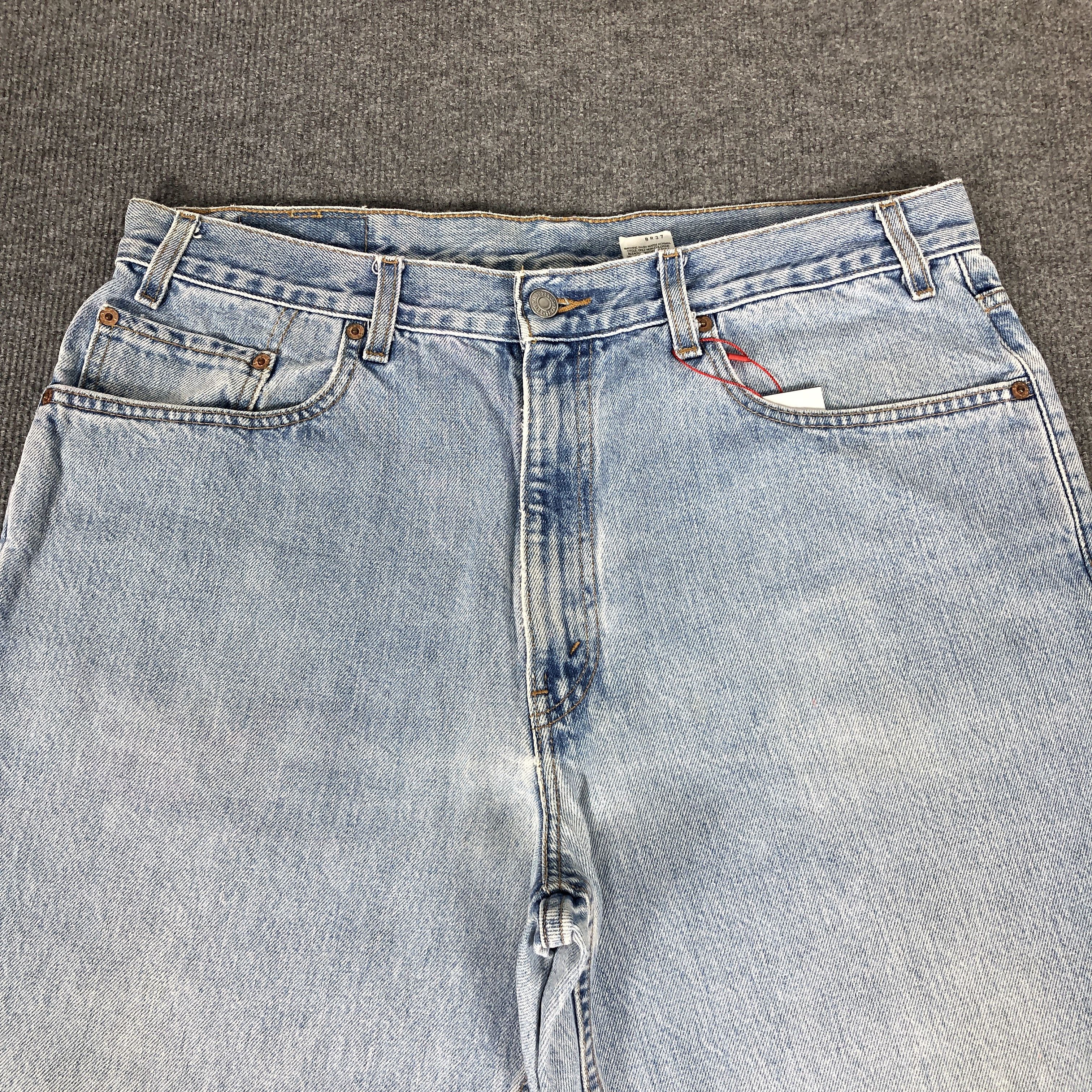 Levi's Vintage 90's Levi's 550 Light Wash Relaxed Fit Denim Jean Size US 36 / EU 52 - 3 Thumbnail