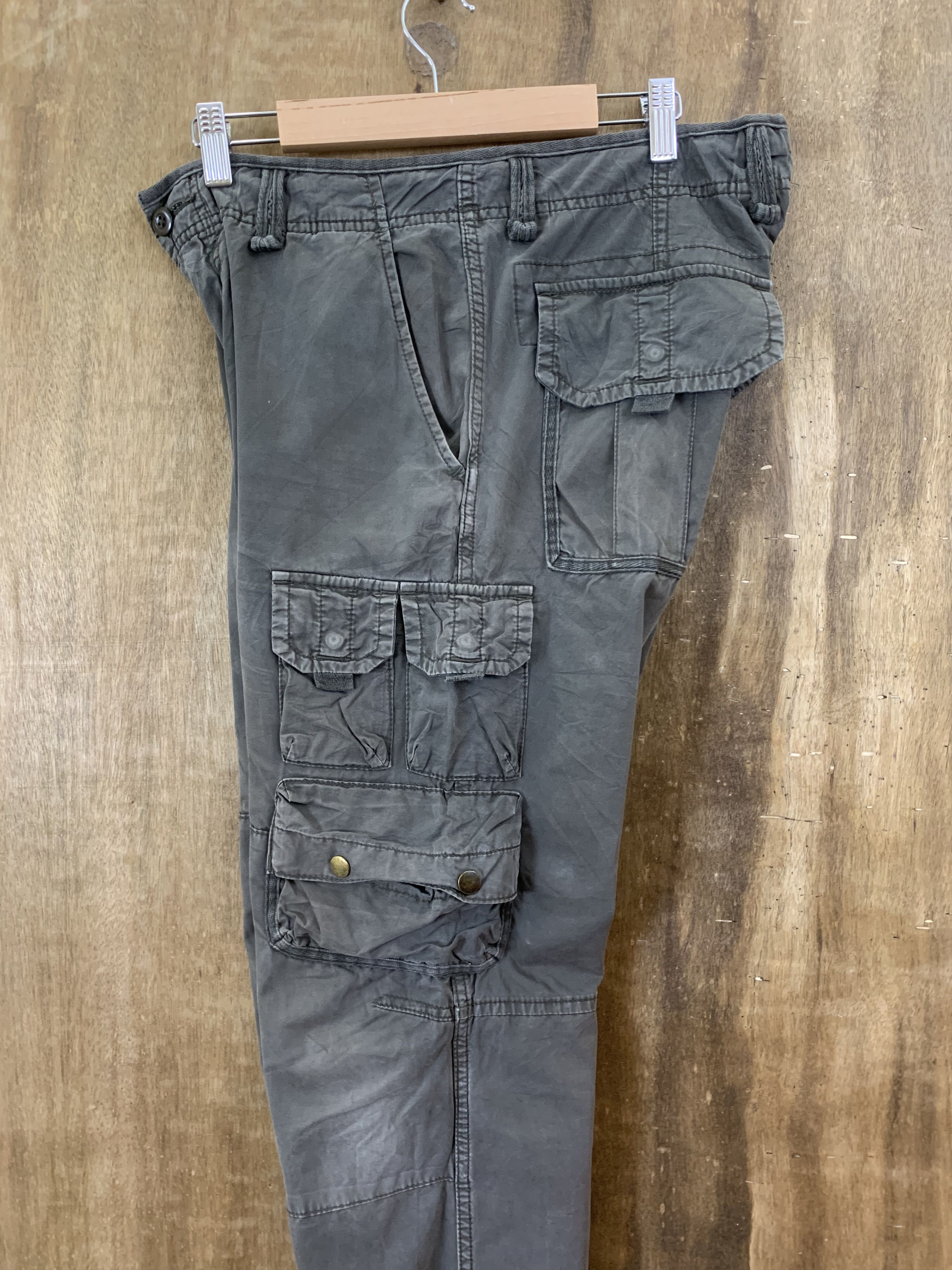 Japanese Brand Cargo Pants Japanese Branded Multipocket Grey Rare Pocket Size US 31 - 17 Thumbnail