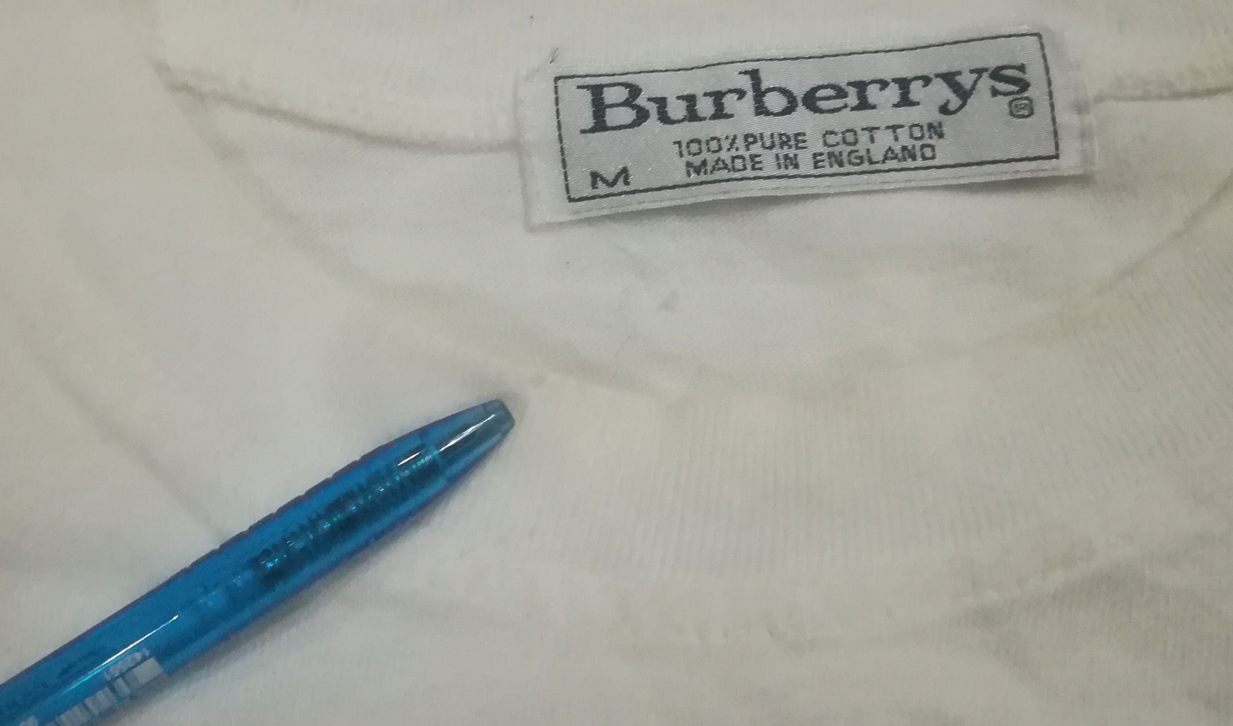 Burberry Vintage Burberrys Of London Spellout Tshirt Size US M / EU 48-50 / 2 - 9 Thumbnail