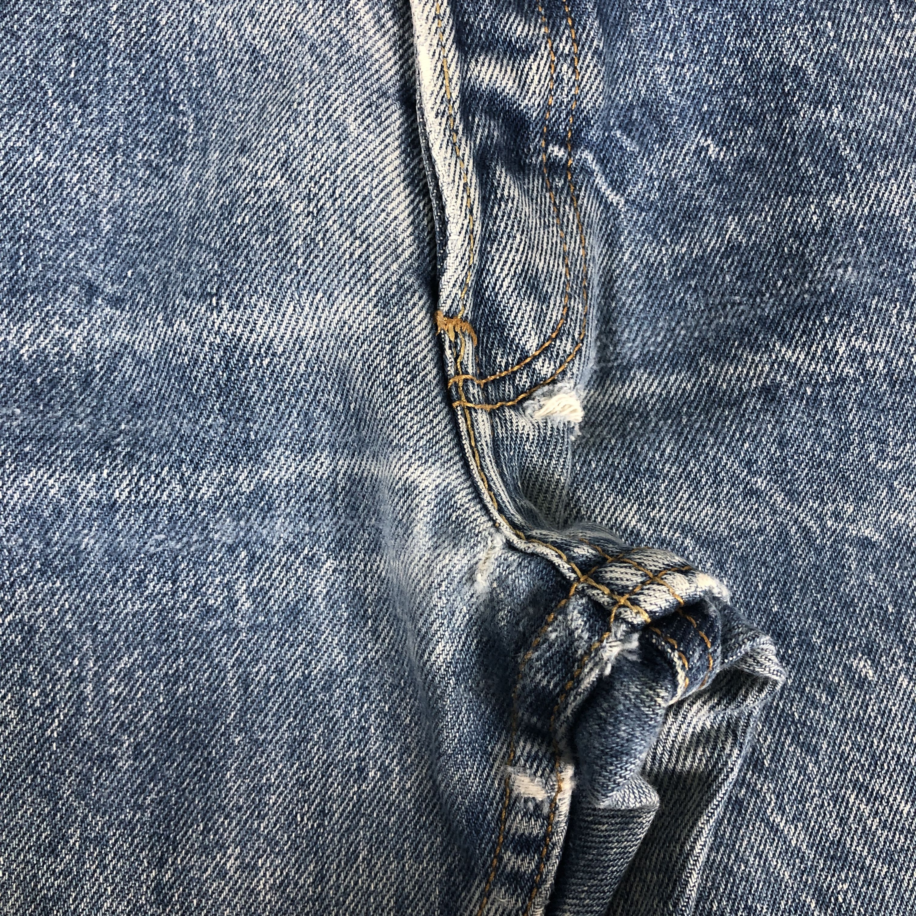 Levi's Vintage Y2k Levi's 501 Distress Faded Blue Denim Jean Size US 34 / EU 50 - 10 Thumbnail