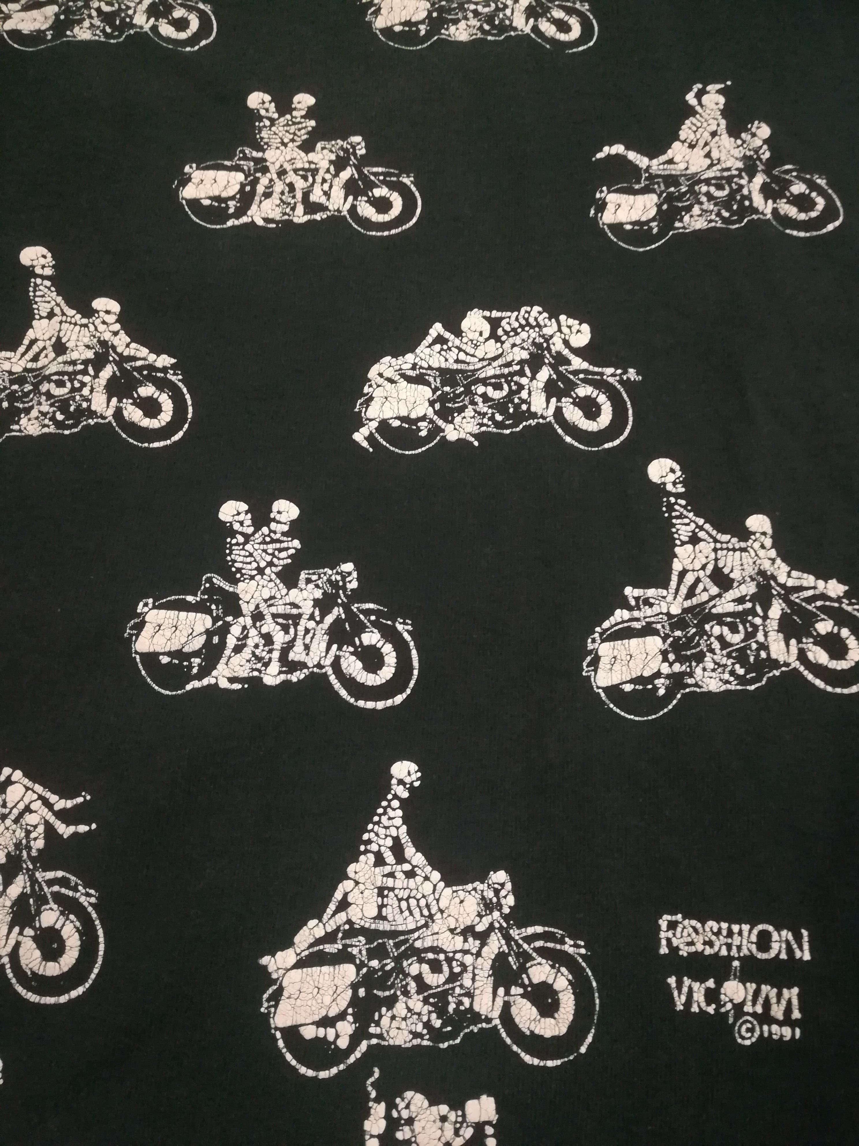 Other Vintage 90s Skeleton Sex Position Fashion Victim Tshirt Size US M / EU 48-50 / 2 - 3 Thumbnail