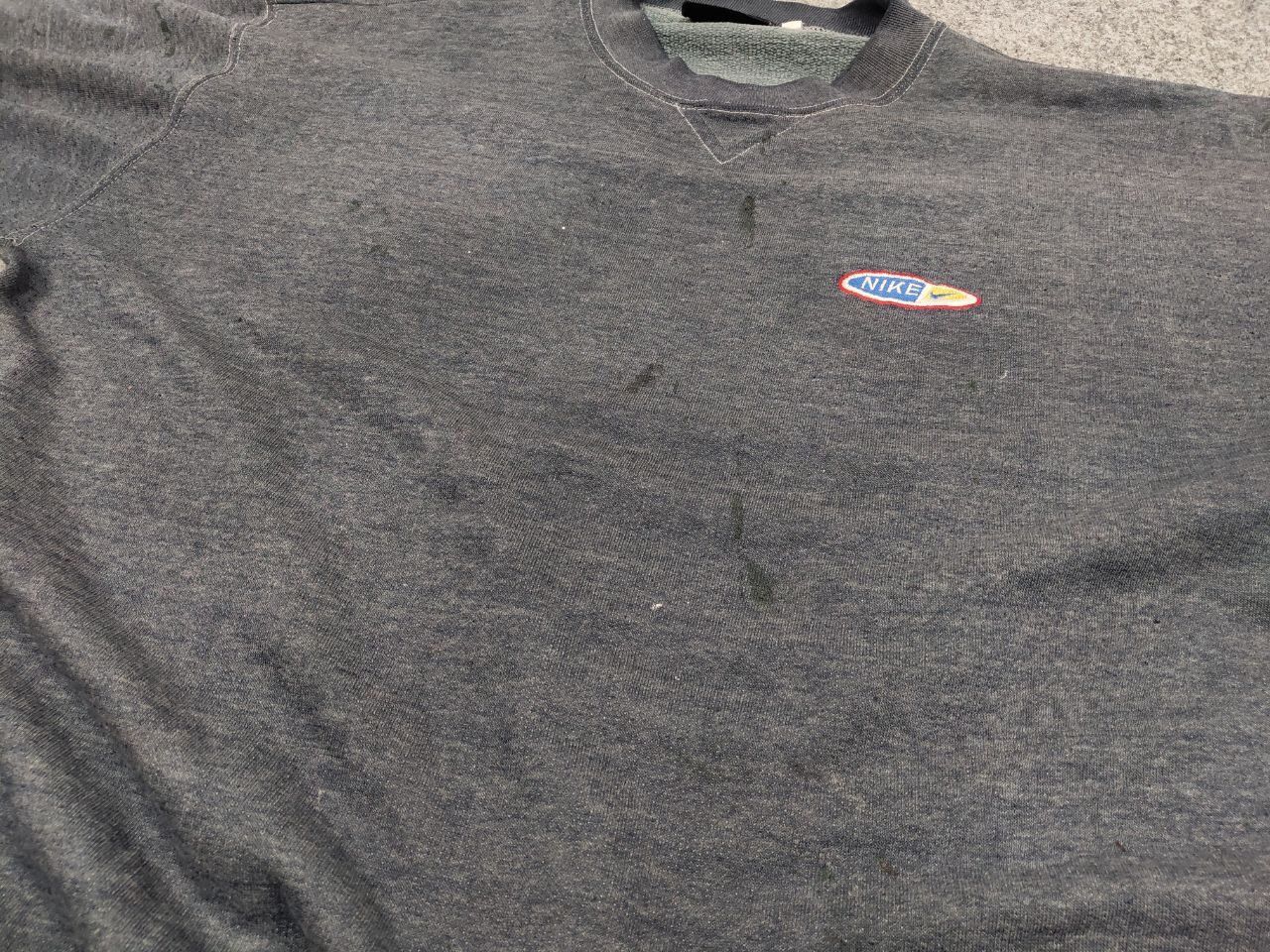Nike Vintage 90's Nike Premier Distressed Paint Sweatshirt Size US L / EU 52-54 / 3 - 18 Thumbnail