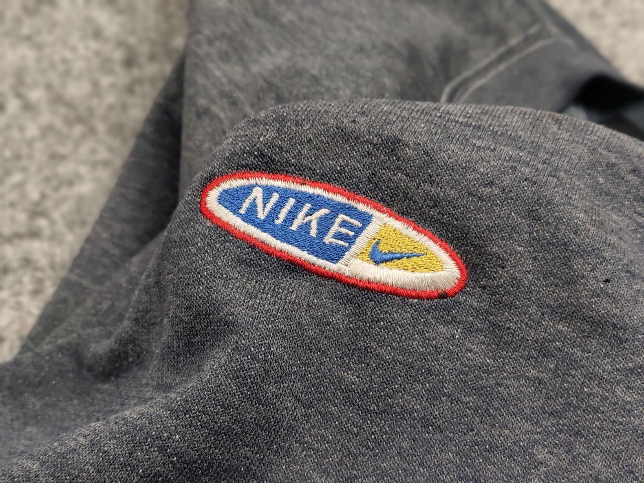 Nike Vintage 90's Nike Premier Distressed Paint Sweatshirt Size US L / EU 52-54 / 3 - 22 Thumbnail