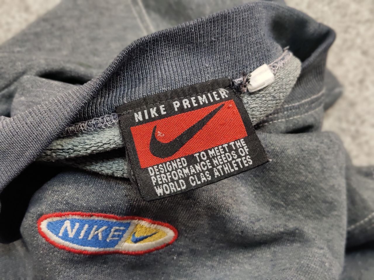 Nike Vintage 90's Nike Premier Distressed Paint Sweatshirt Size US L / EU 52-54 / 3 - 23 Thumbnail
