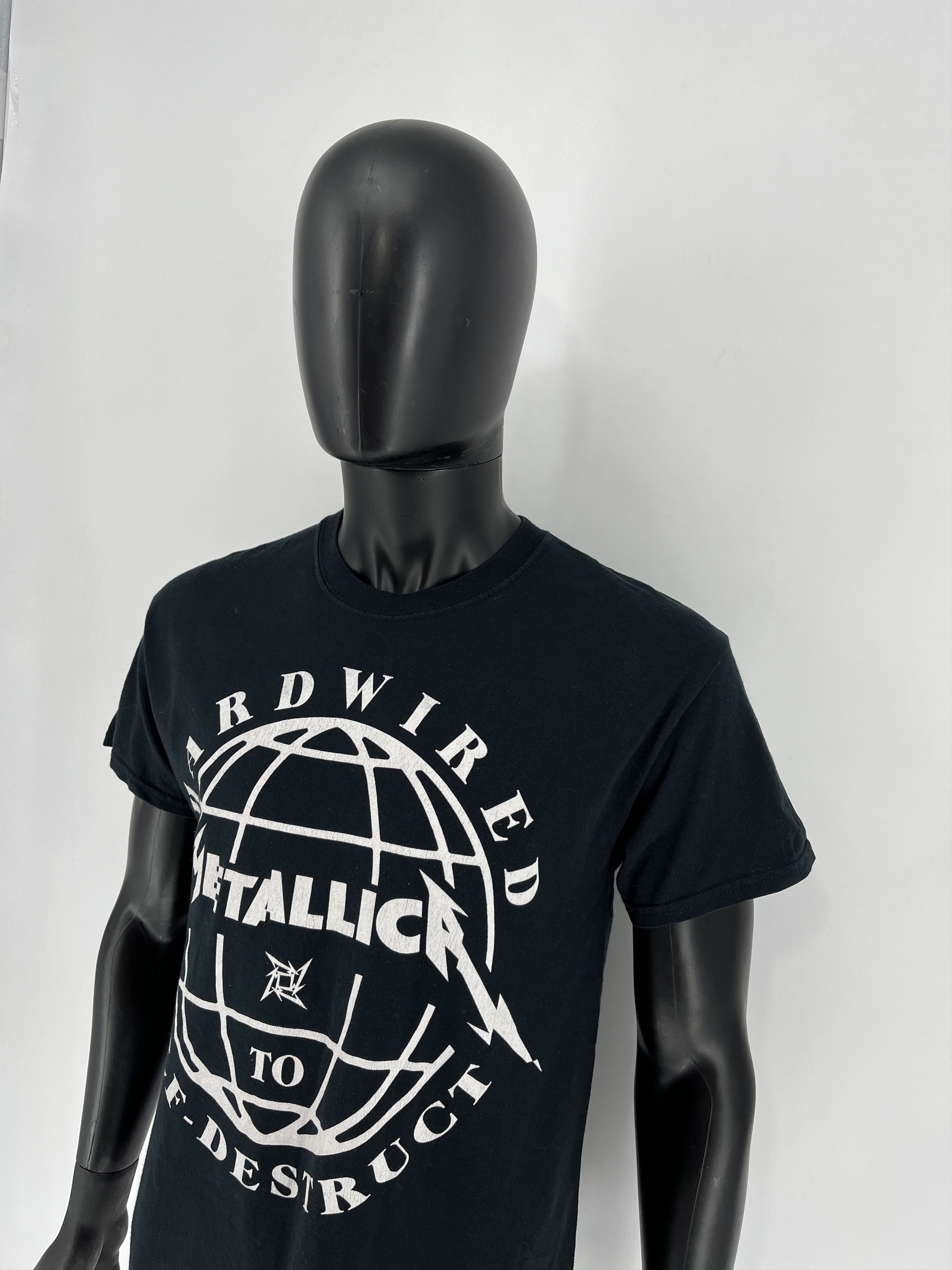 Band Tees × Metallica Vintage Metallica 2016 Hardwired To Self Destruct Band Tee Size US M / EU 48-50 / 2 - 5 Thumbnail