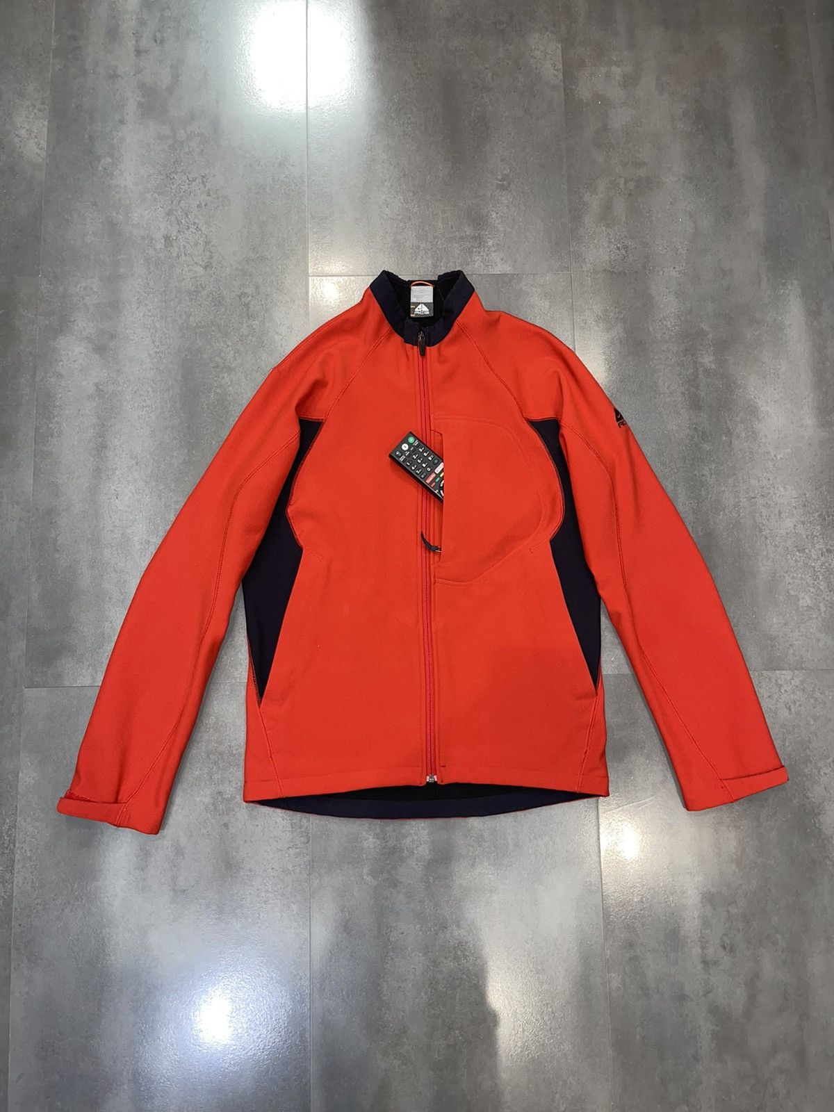 Nike ACG Nike ACG Red Technical Track Light Jacket Size US M / EU 48-50 / 2 - 1 Thumbnail