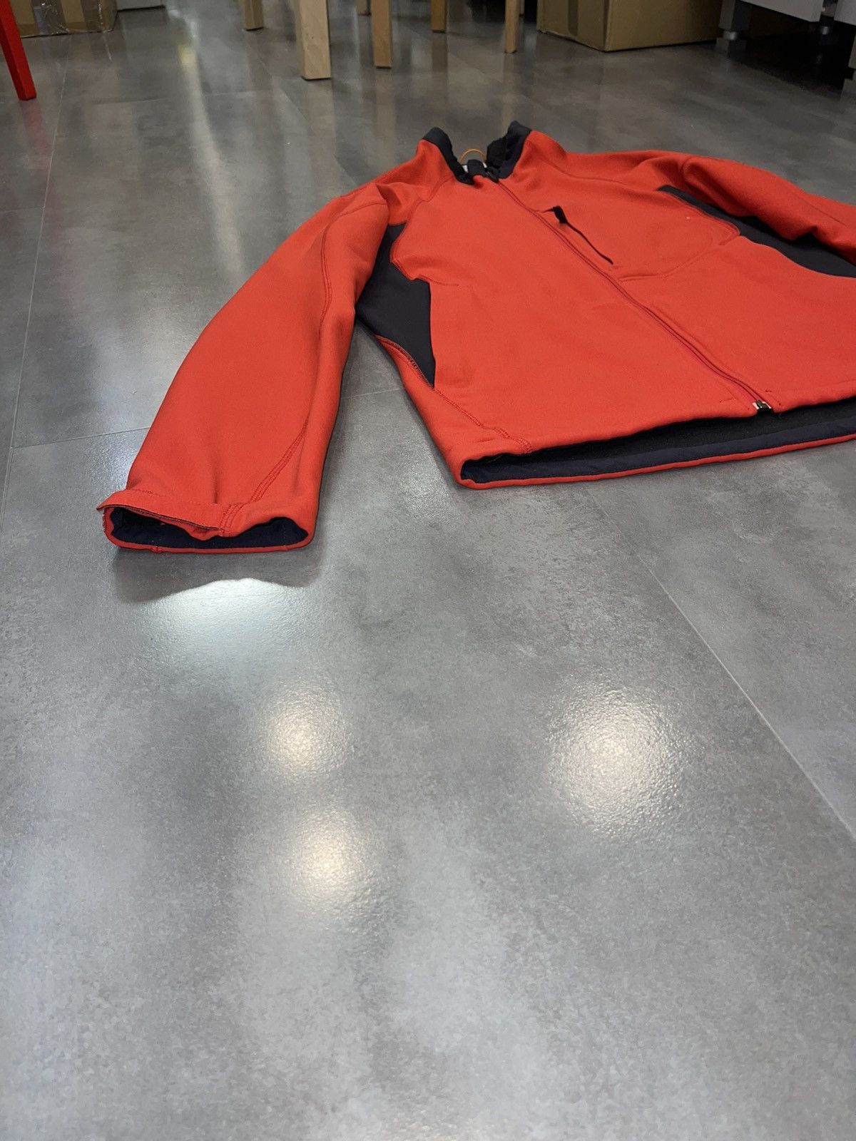 Nike ACG Nike ACG Red Technical Track Light Jacket Size US M / EU 48-50 / 2 - 8 Thumbnail