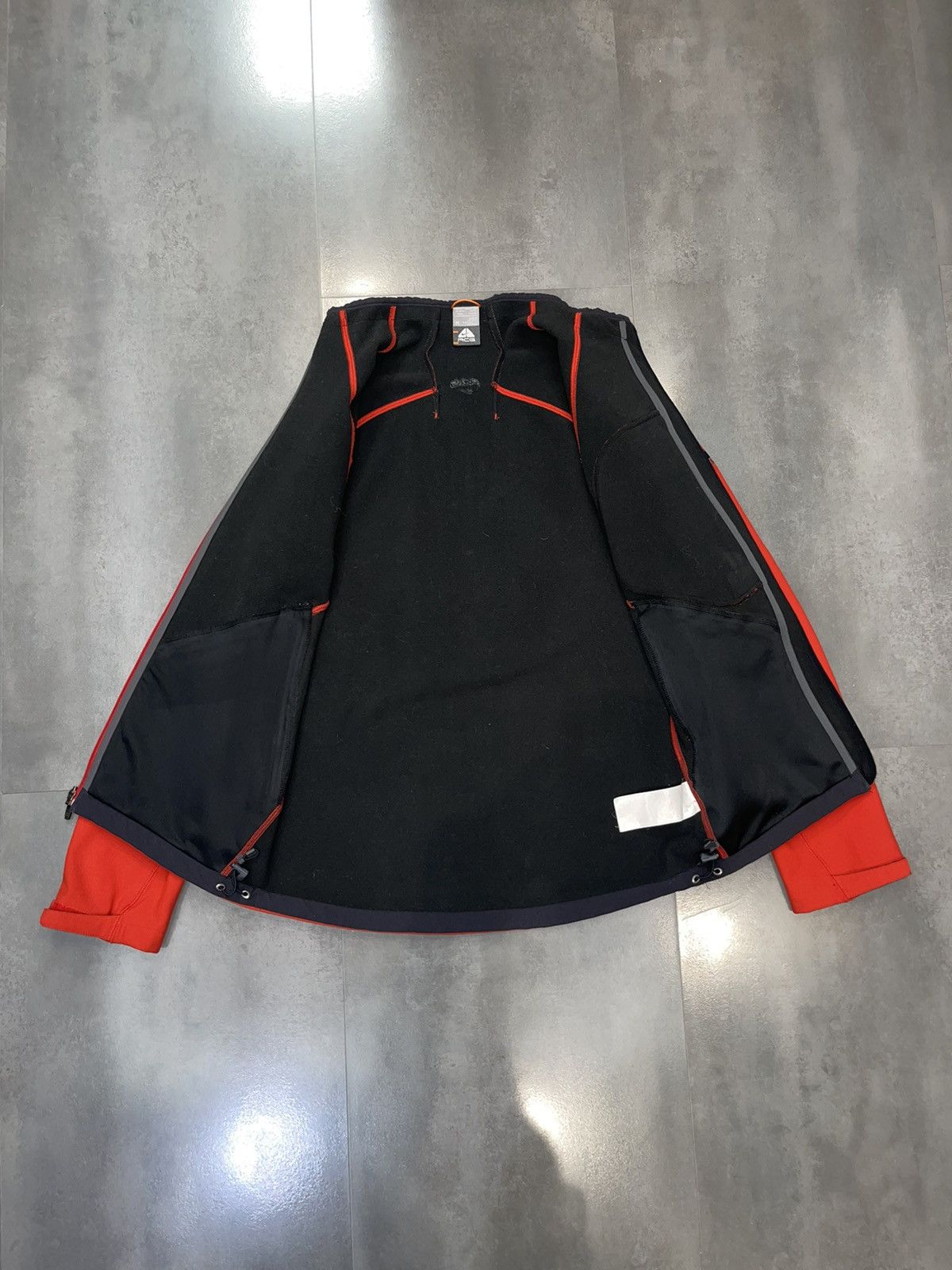 Nike ACG Nike ACG Red Technical Track Light Jacket Size US M / EU 48-50 / 2 - 16 Thumbnail