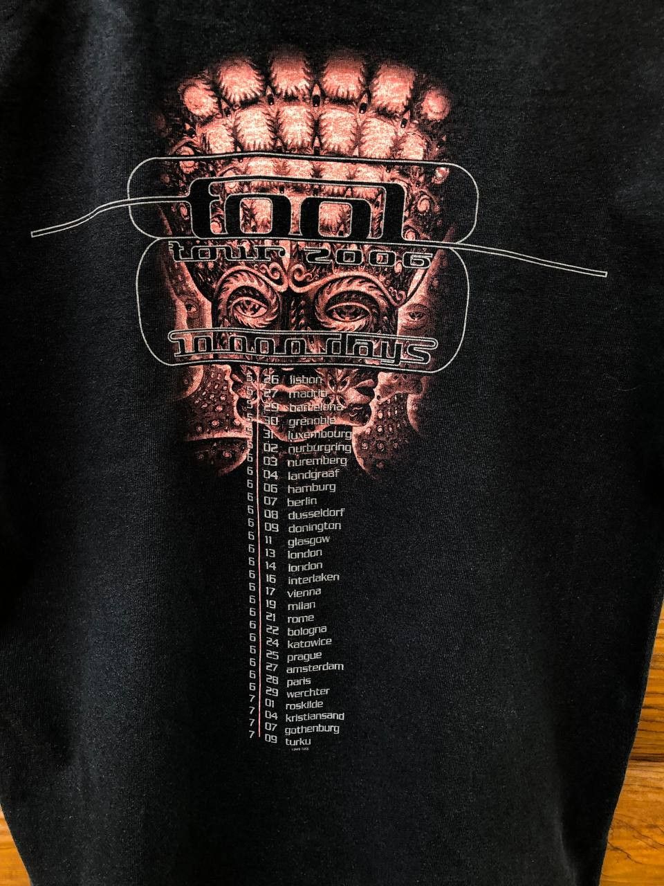 Band Tees Vintage Tool Band / Tour metal shirt Size US S / EU 44-46 / 1 - 4 Thumbnail