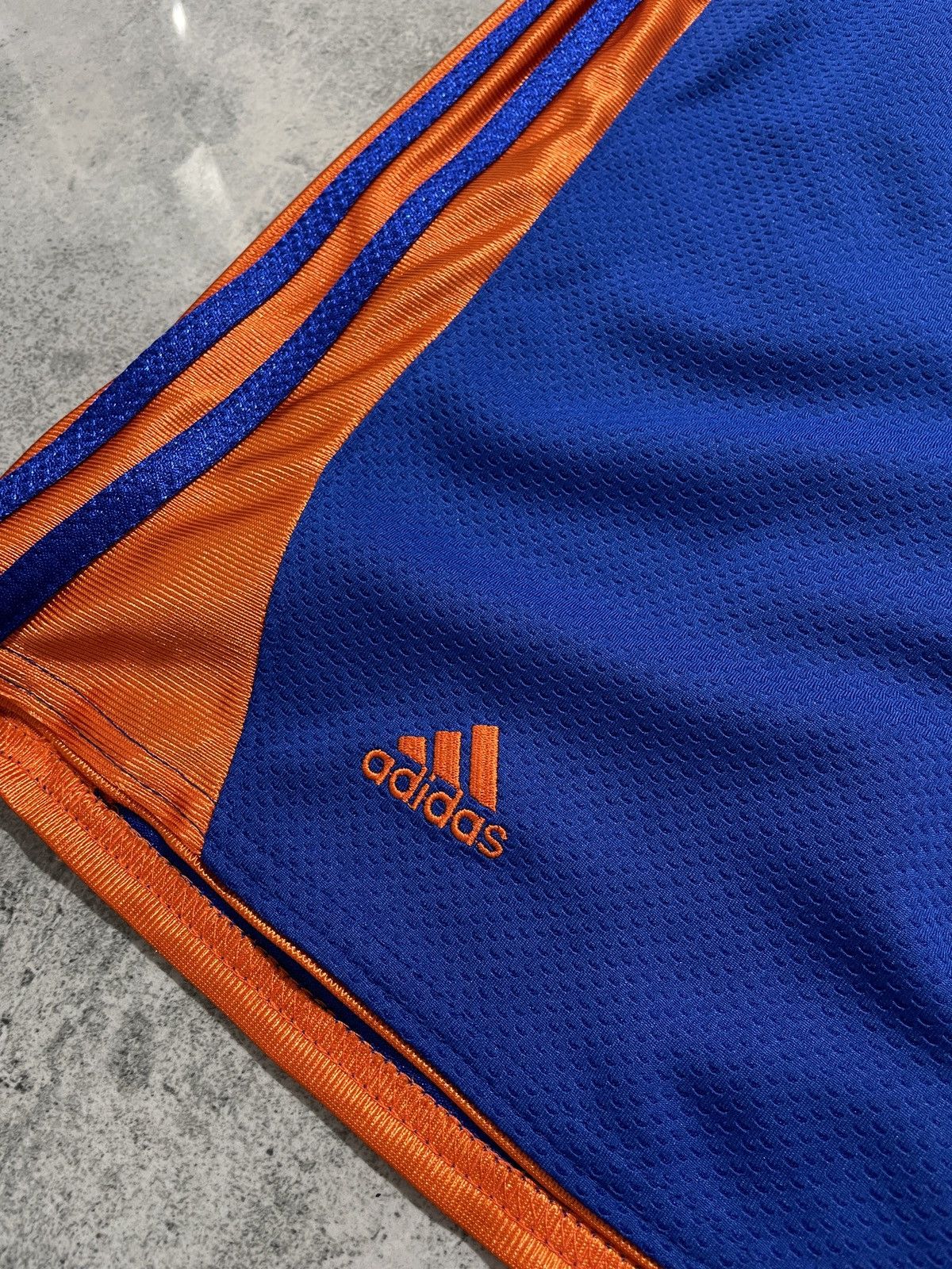 NBA New York Knicks NBA Adidas Jersey and Shorts Suit Size US M / EU 48-50 / 2 - 9 Thumbnail