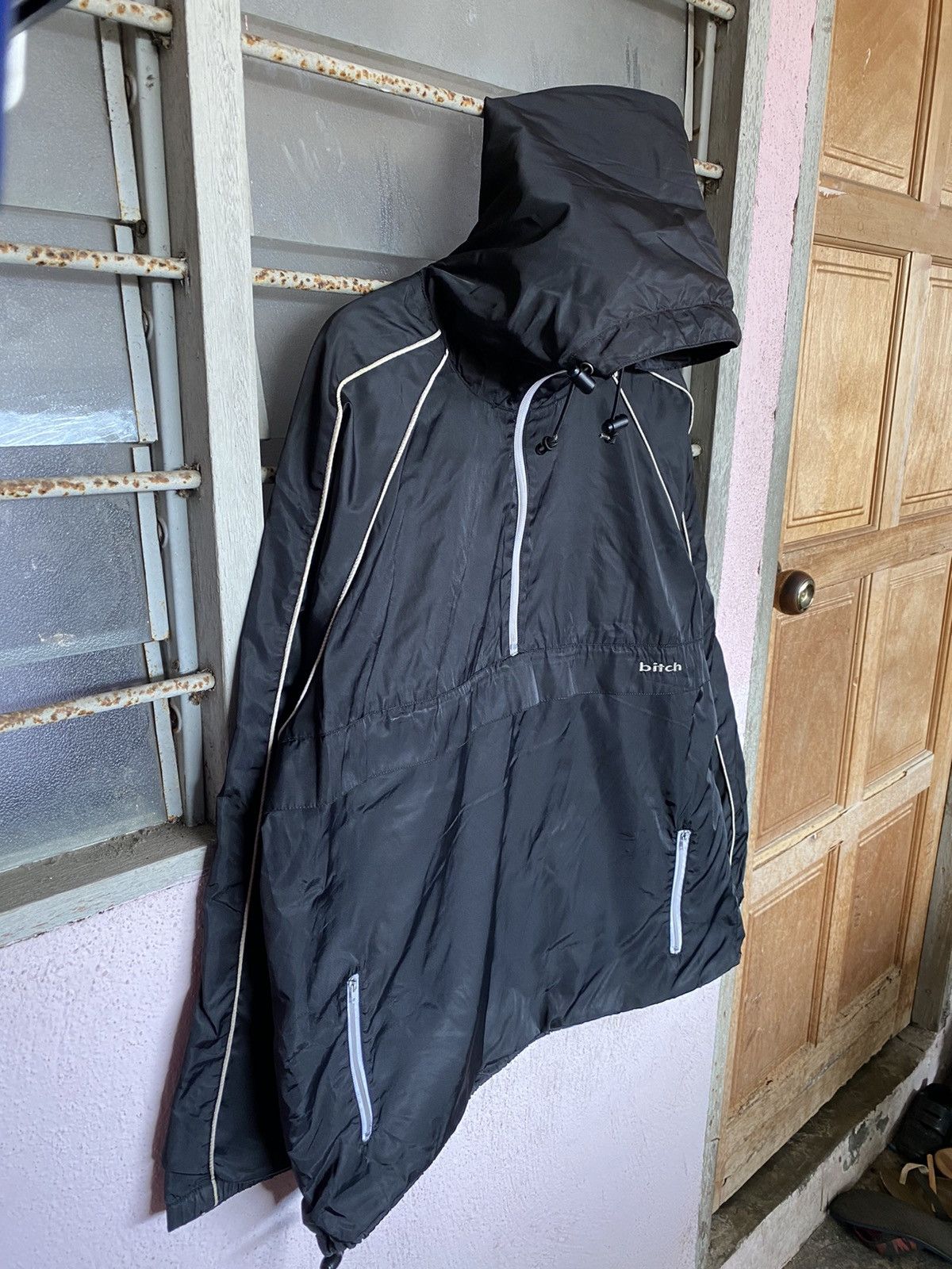 Vintage × Welcome Skateboards Vintage 90’s Bitch Skateboards Anorak Jacket Size US L / EU 52-54 / 3 - 4 Thumbnail