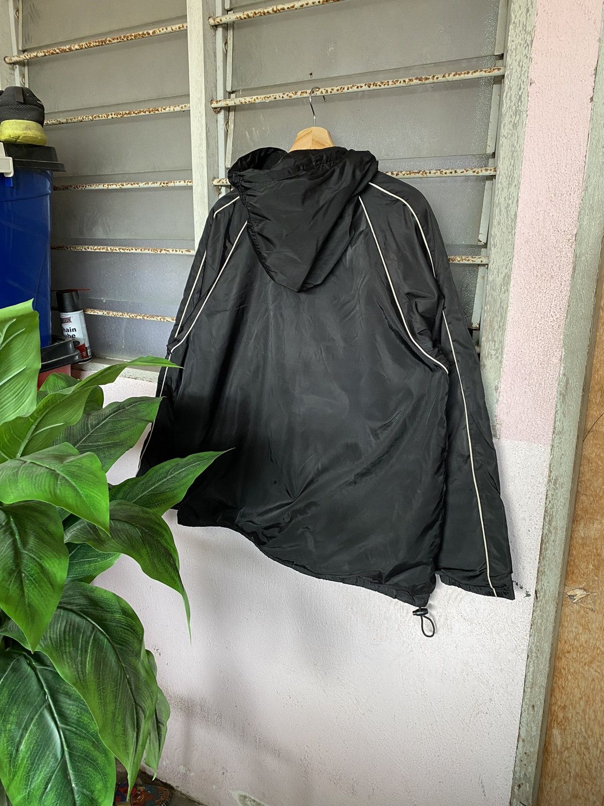 Vintage × Welcome Skateboards Vintage 90’s Bitch Skateboards Anorak Jacket Size US L / EU 52-54 / 3 - 2 Thumbnail