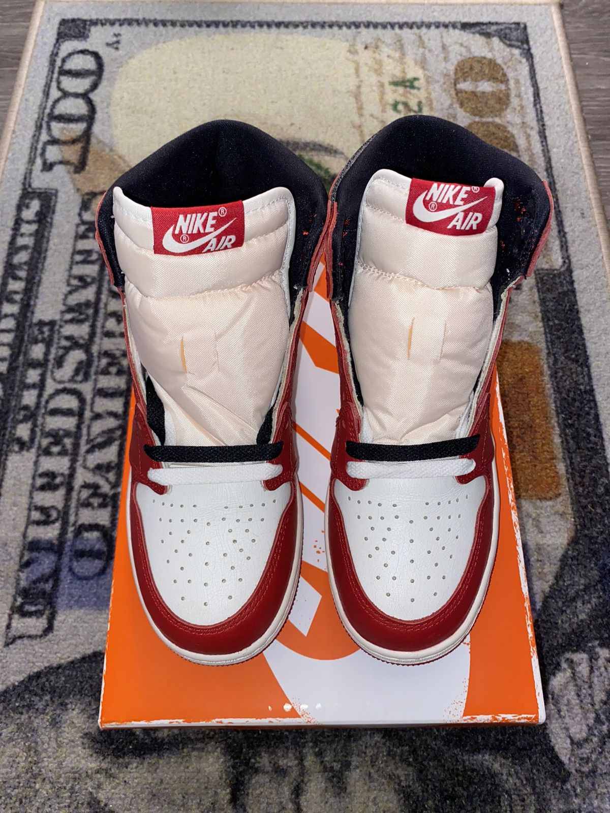 Jordan Brand × Nike Jordan 1 Retro High OG Chicago Lost and Found Size US 8 / IT 38 - 3 Thumbnail