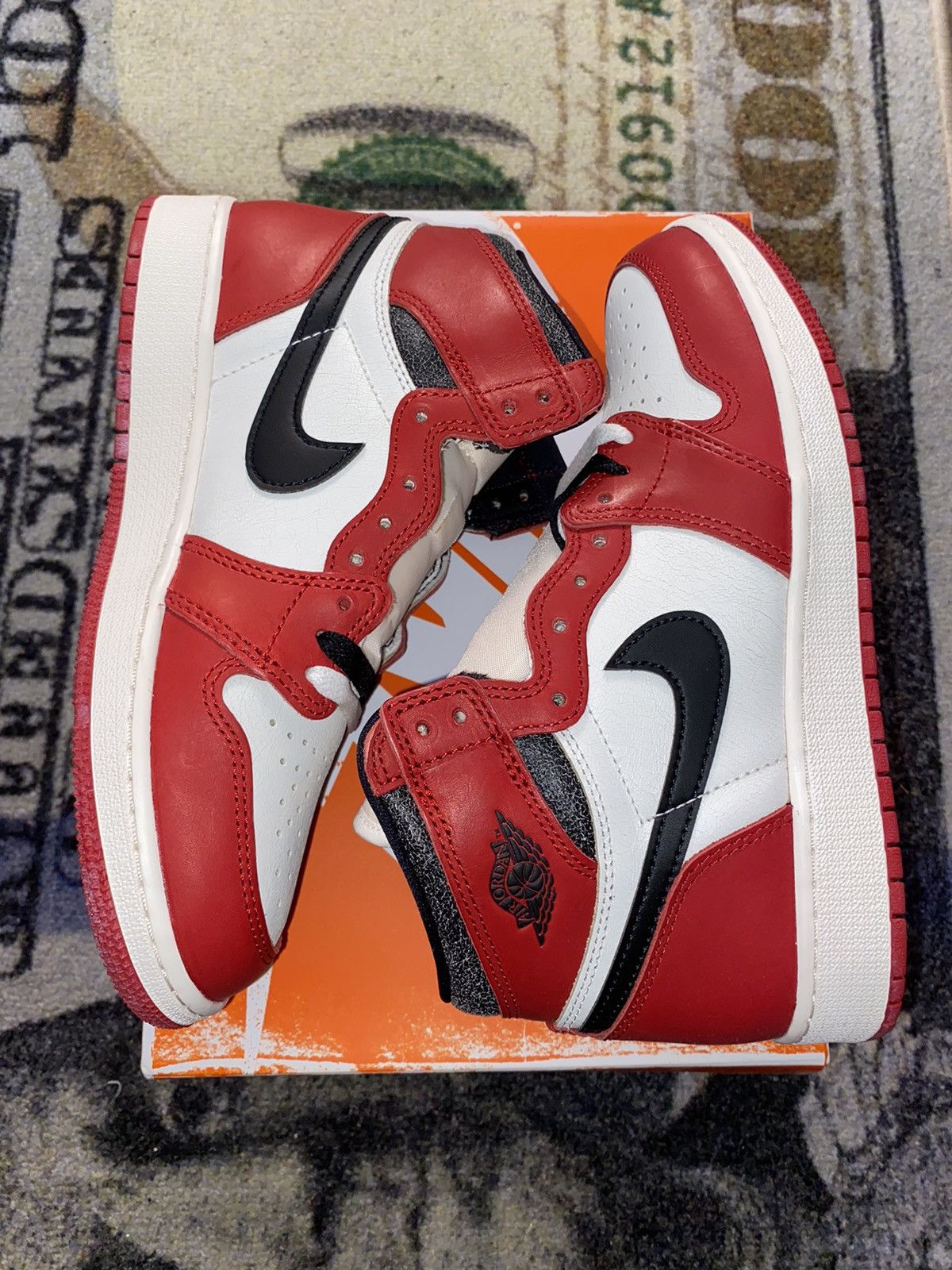 Jordan Brand × Nike Jordan 1 Retro High OG Chicago Lost and Found Size US 8 / IT 38 - 2 Thumbnail