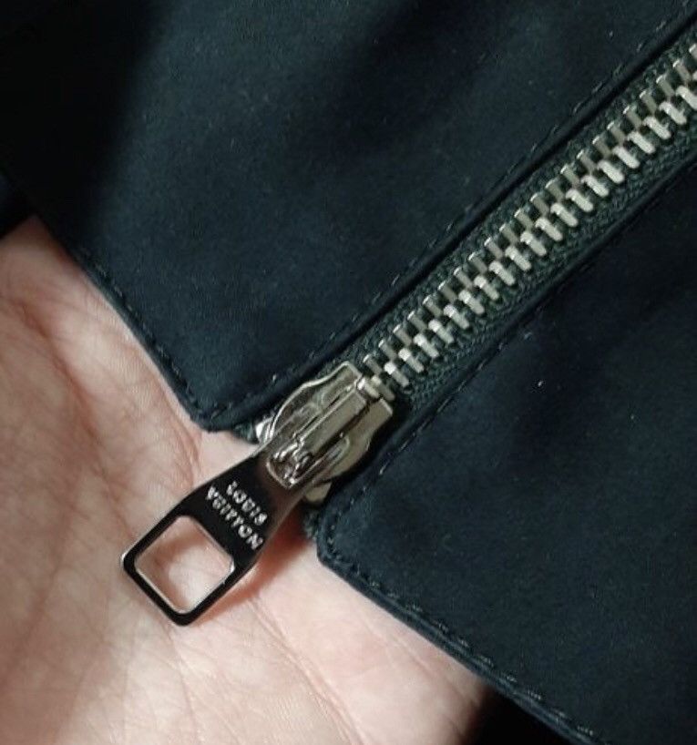 Louis Vuitton 🔵cropped waterproof mackintosh coat/hooded jacket navy blue Size US M / EU 48-50 / 2 - 9 Thumbnail
