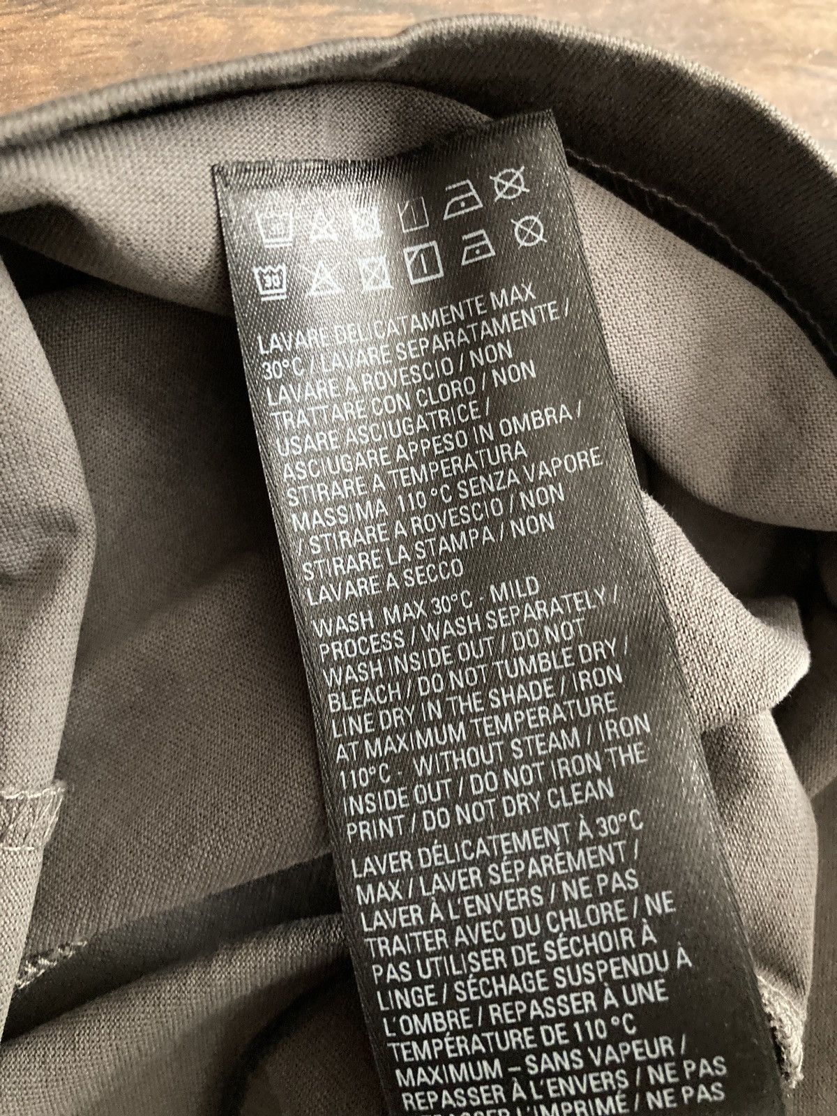 Balenciaga Balenciaga “Garde-Robe” Tee Size US L / EU 52-54 / 3 - 5 Thumbnail