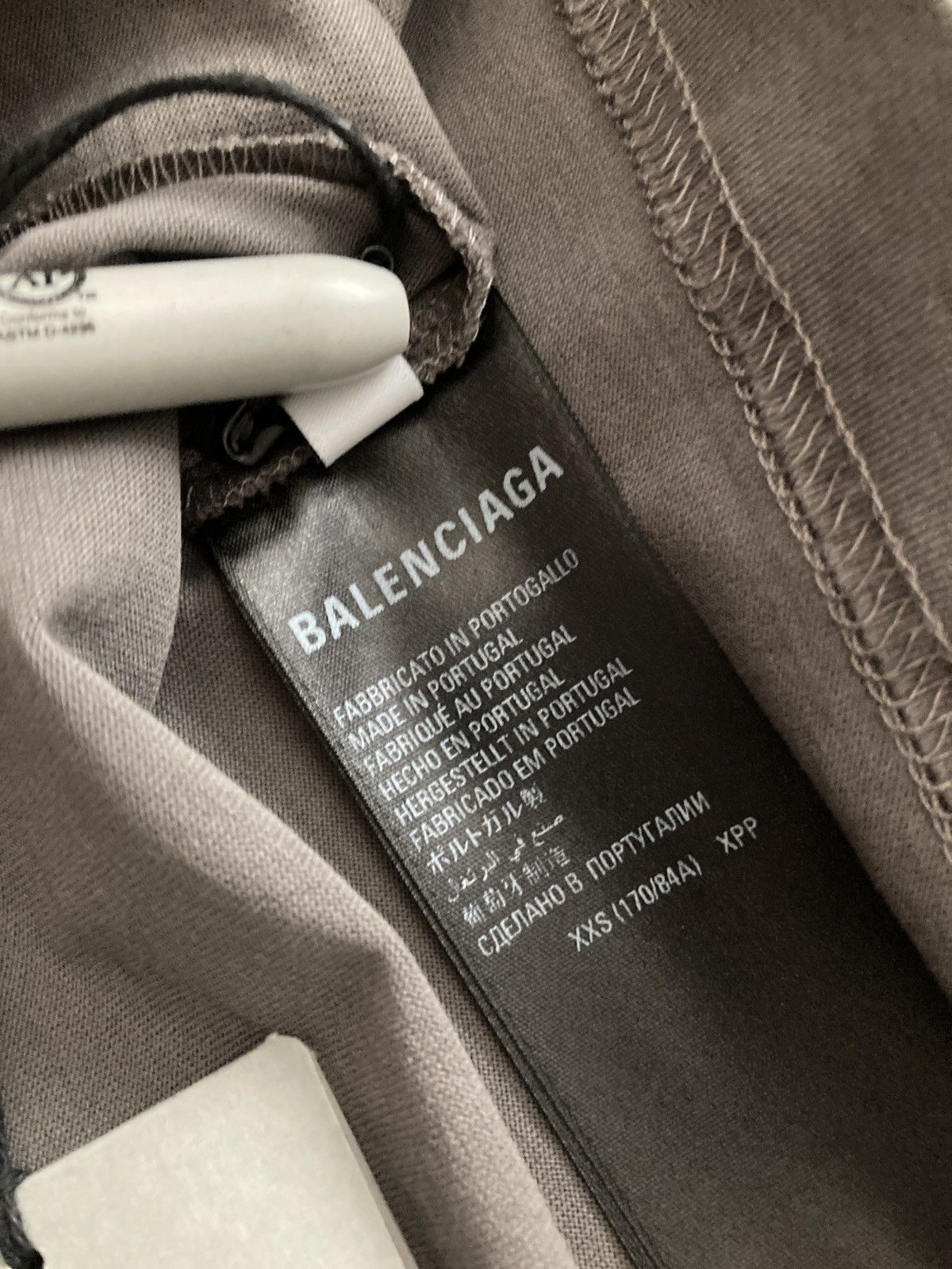 Balenciaga Balenciaga “Garde-Robe” Tee Size US L / EU 52-54 / 3 - 6 Thumbnail