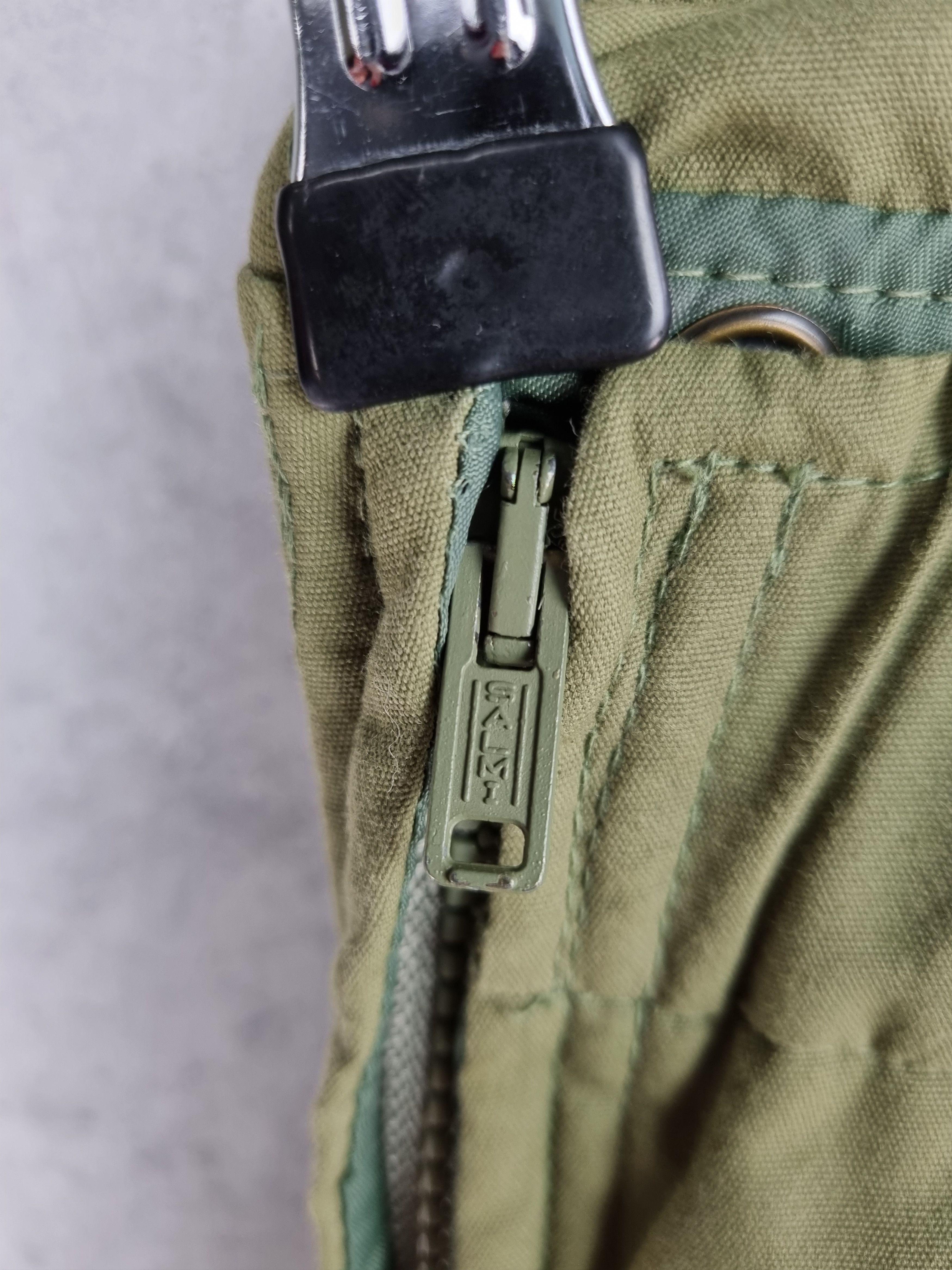 Fjallraven × Goretex 80s Fjallraven Military hiking utility cargo quilted pants Size US 36 / EU 52 - 7 Thumbnail