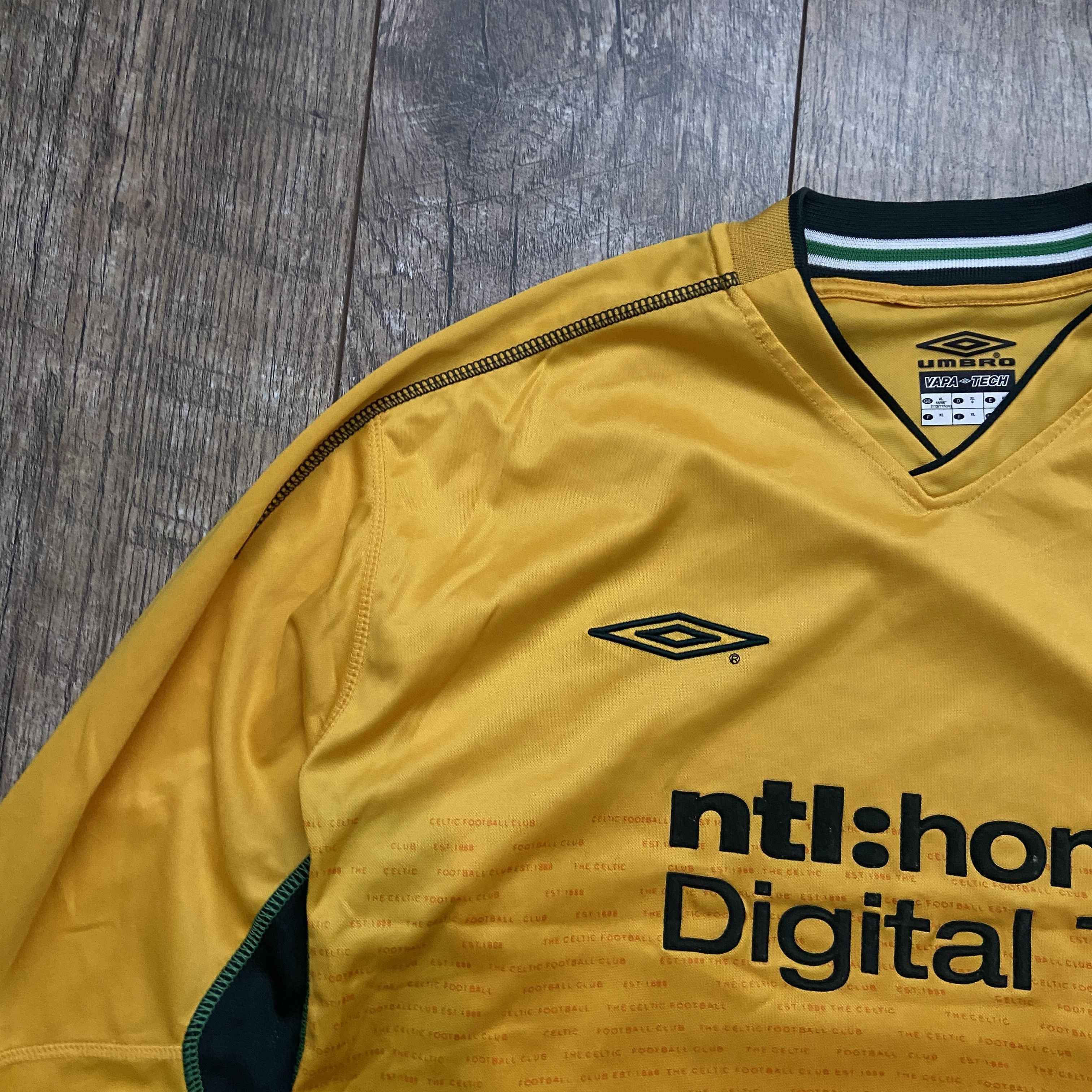 Umbro 2002/03 Umbro Celtic Long Sleeve Vintage Jersey Size US XL / EU 56 / 4 - 4 Thumbnail