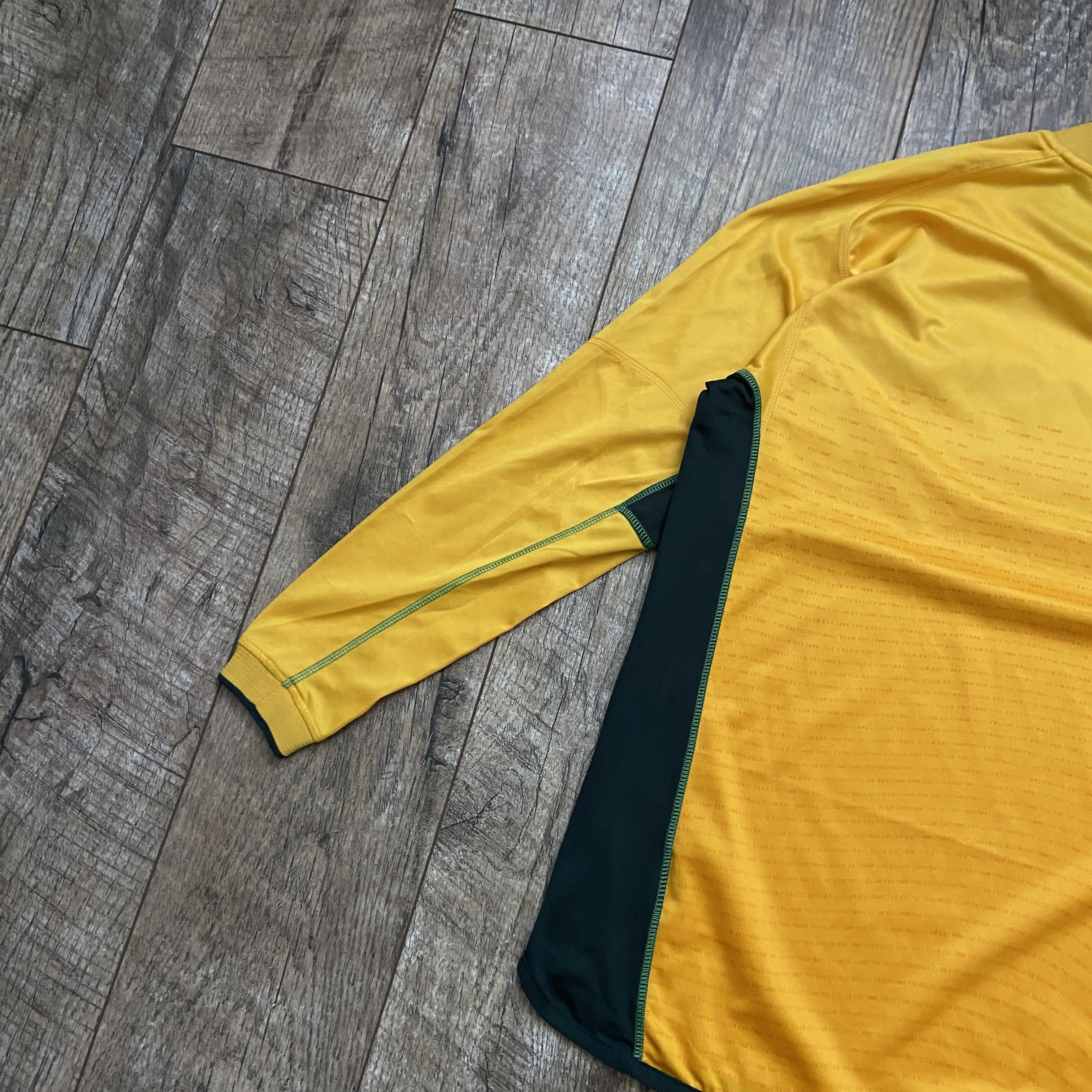 Umbro 2002/03 Umbro Celtic Long Sleeve Vintage Jersey Size US XL / EU 56 / 4 - 15 Thumbnail