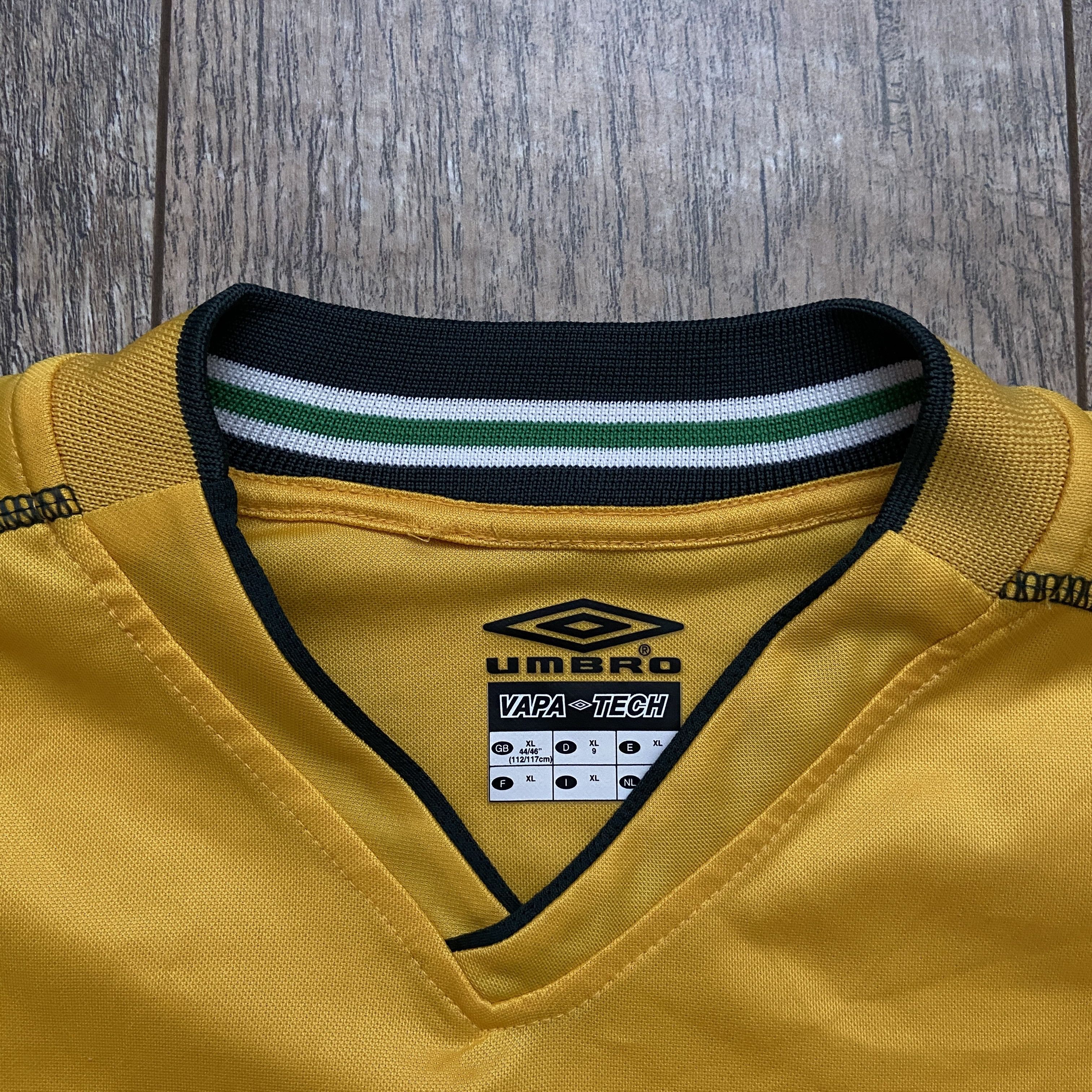 Umbro 2002/03 Umbro Celtic Long Sleeve Vintage Jersey Size US XL / EU 56 / 4 - 9 Thumbnail