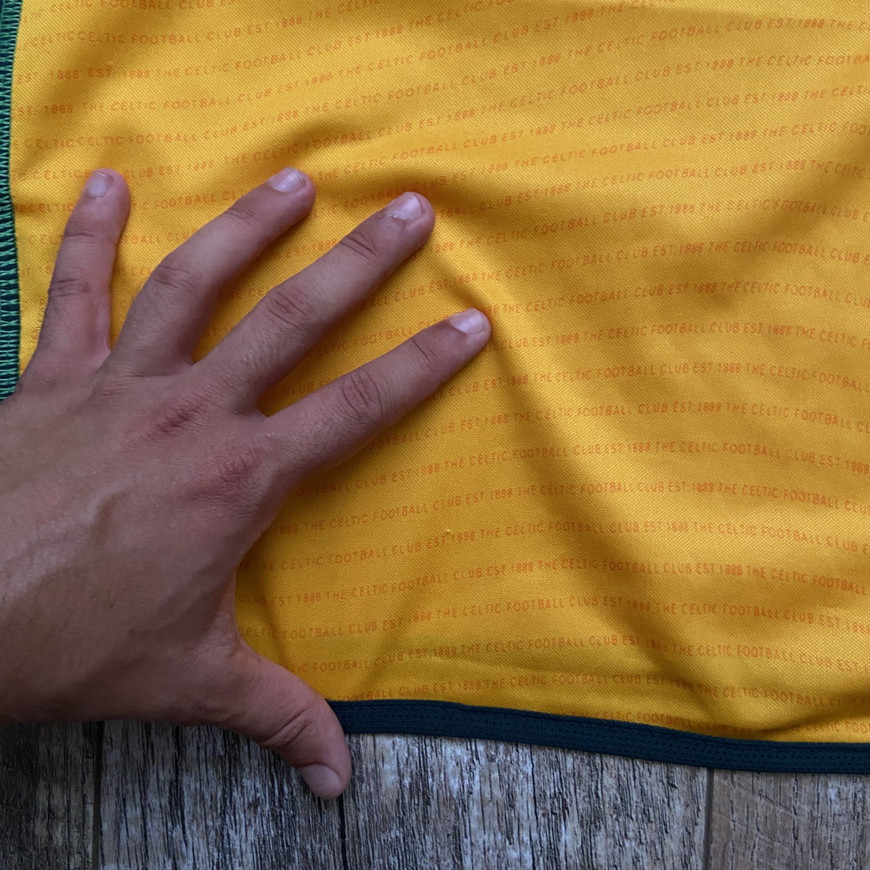 Umbro 2002/03 Umbro Celtic Long Sleeve Vintage Jersey Size US XL / EU 56 / 4 - 16 Thumbnail