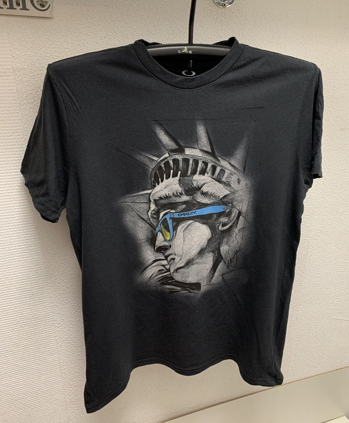 Oakley Oakley big logo black t-shirt m size sunglasses Size US M / EU 48-50 / 2 - 1 Thumbnail
