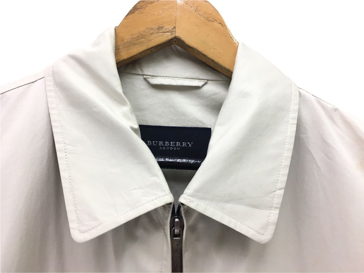 Burberry Vintage Burberry Small Logo Jacket Windbreaker Burberry Size US L / EU 52-54 / 3 - 10 Thumbnail