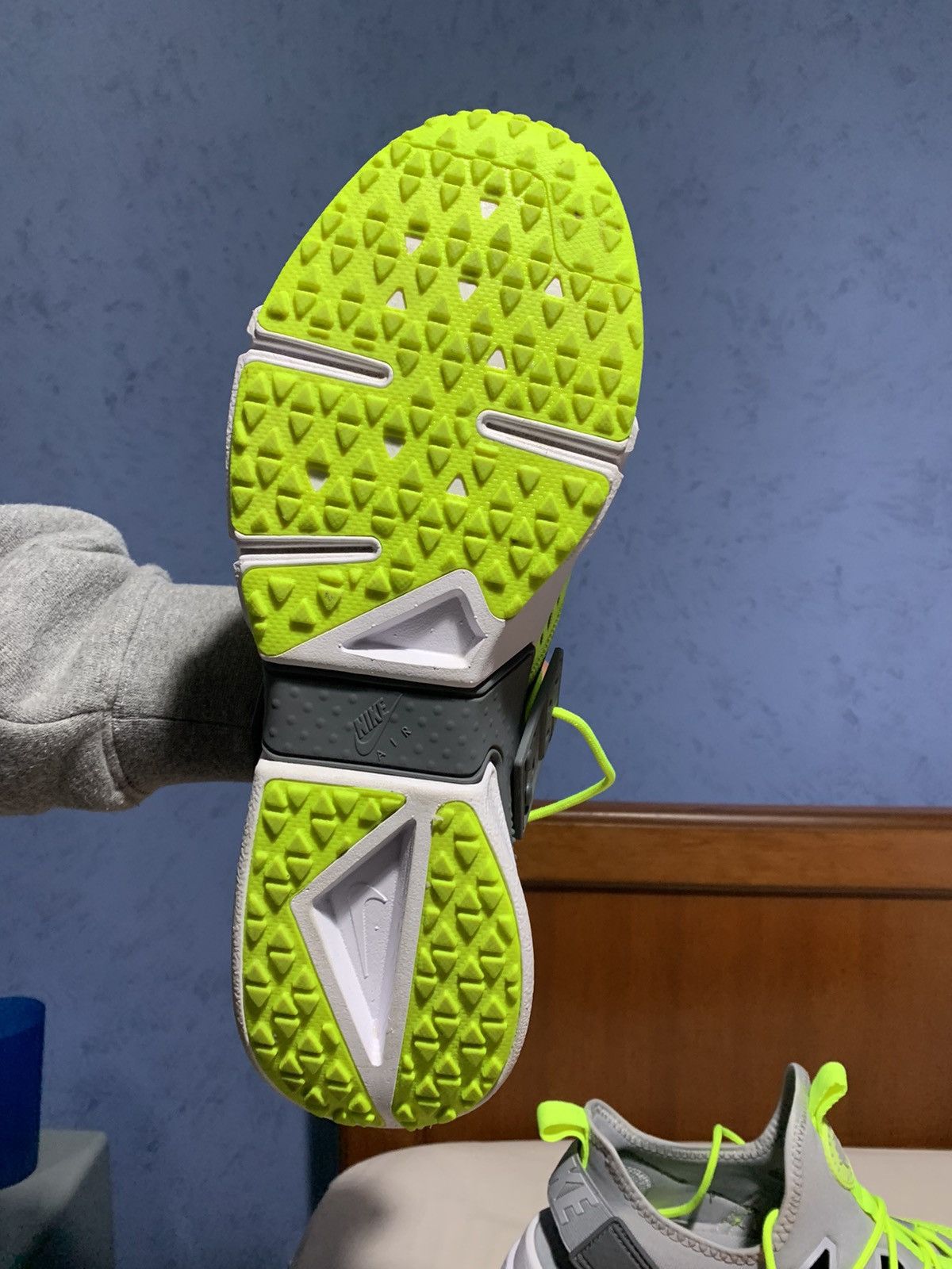 Nike 2018 Nike Air Huarache Size US 11 / EU 44 - 7 Thumbnail