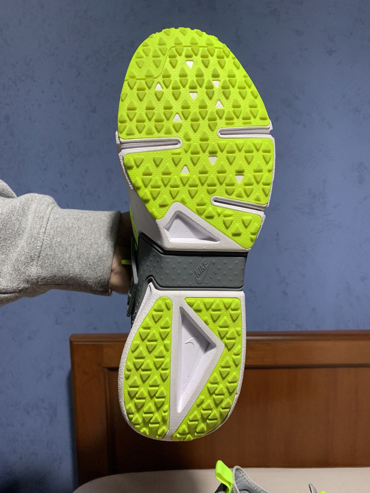 Nike 2018 Nike Air Huarache Size US 11 / EU 44 - 8 Thumbnail