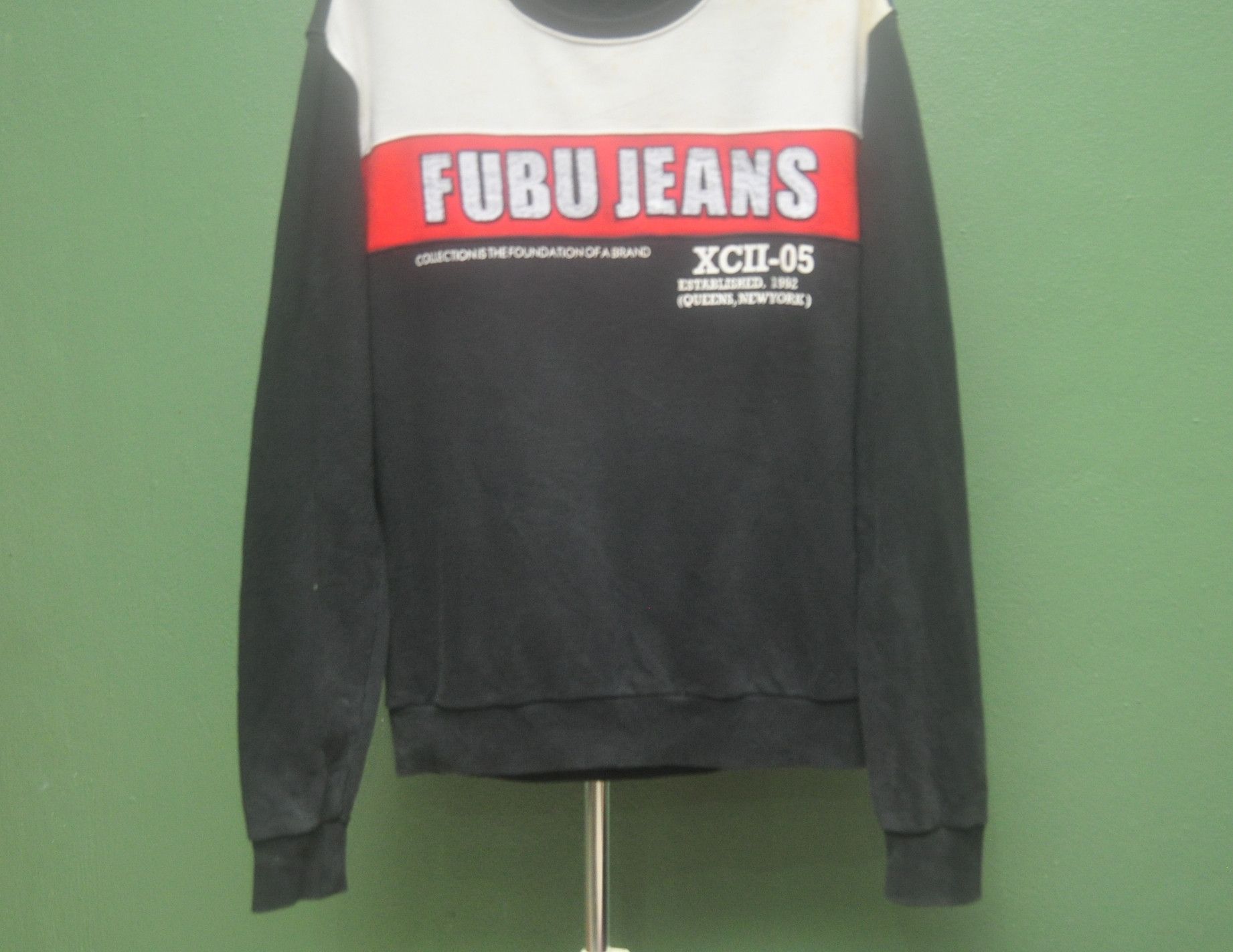 Fubu Vintage Fubu Jeans Hip Hop Sweatshirt Black Colour Size US M / EU 48-50 / 2 - 4 Thumbnail