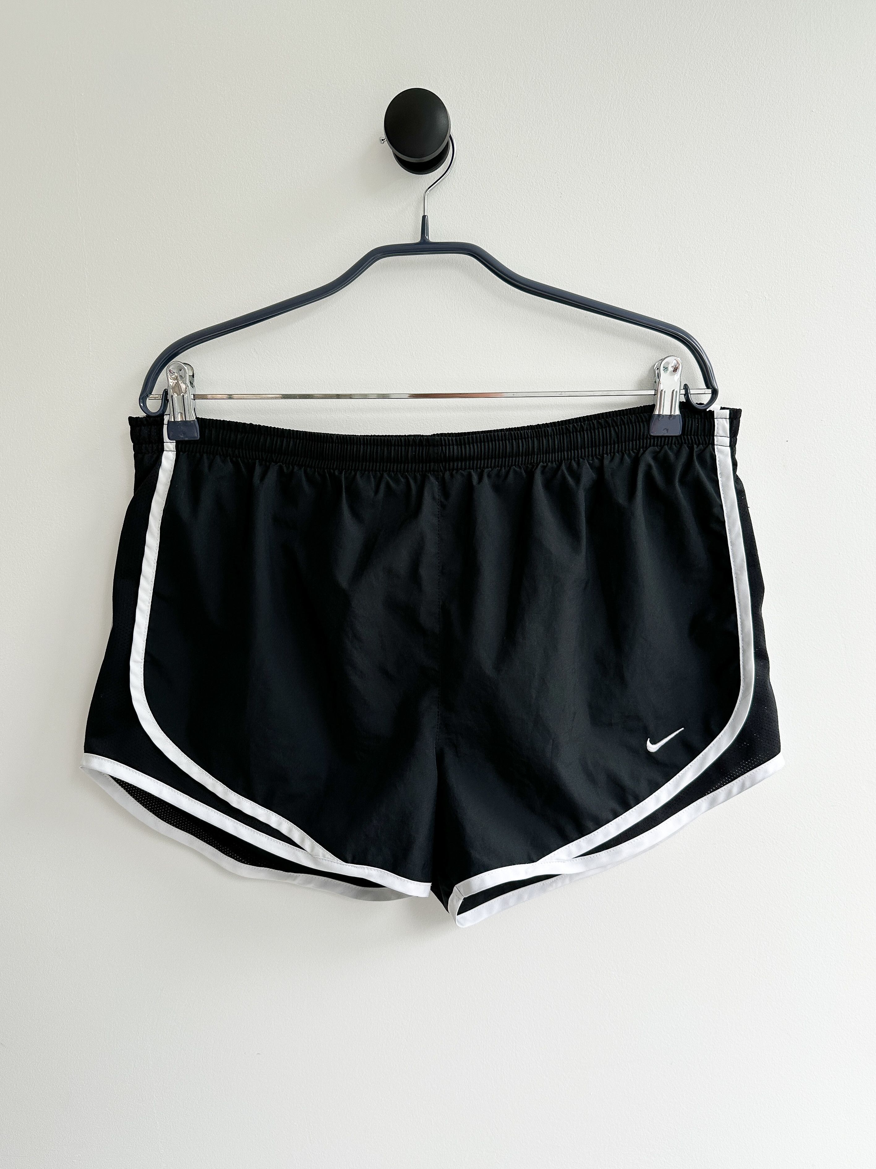 Nike Nike Running Shorts Size M Size US 32 / EU 48 - 1 Thumbnail
