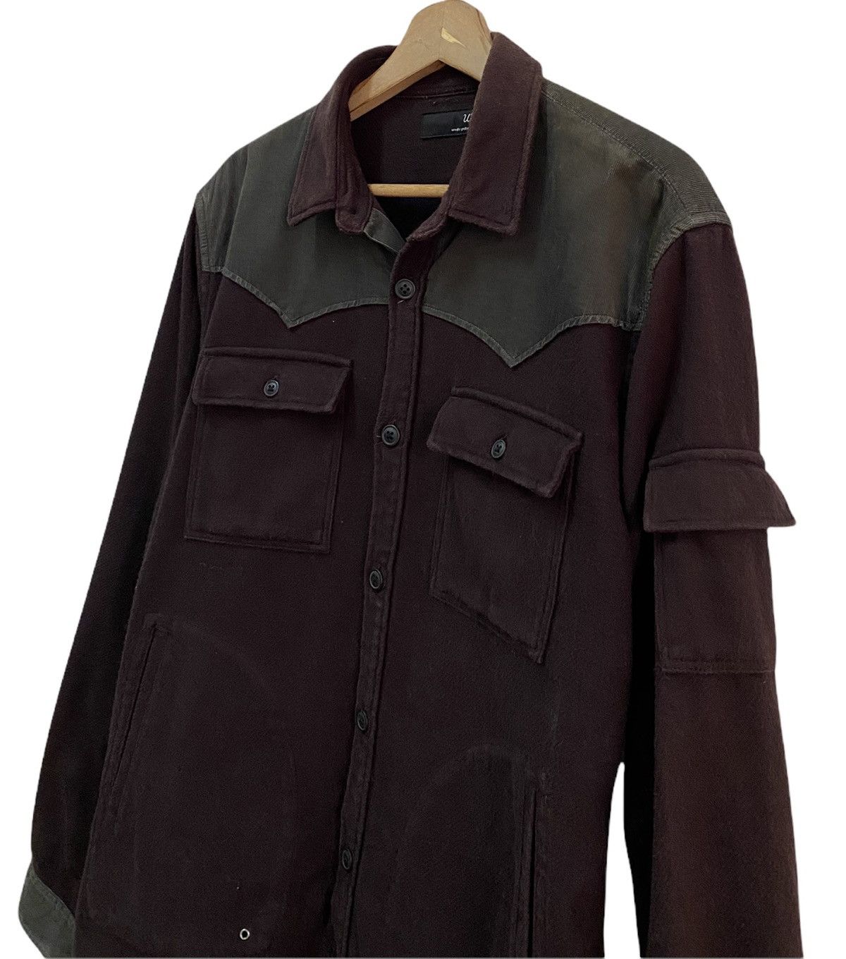 Jun Takahashi × Undercover × Uniqlo ✅NEED GONE✅UNIQLO UNDERCOVER HYBRID MULTI POCKET BUTTON UP Size US M / EU 48-50 / 2 - 8 Thumbnail