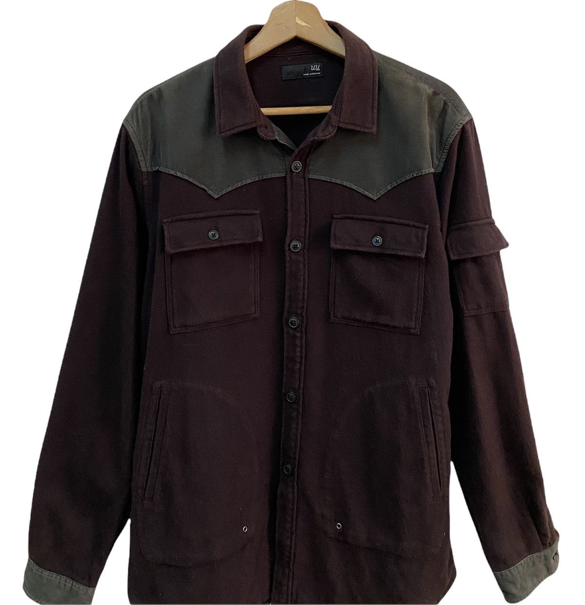 Jun Takahashi × Undercover × Uniqlo ✅NEED GONE✅UNIQLO UNDERCOVER HYBRID MULTI POCKET BUTTON UP Size US M / EU 48-50 / 2 - 4 Thumbnail