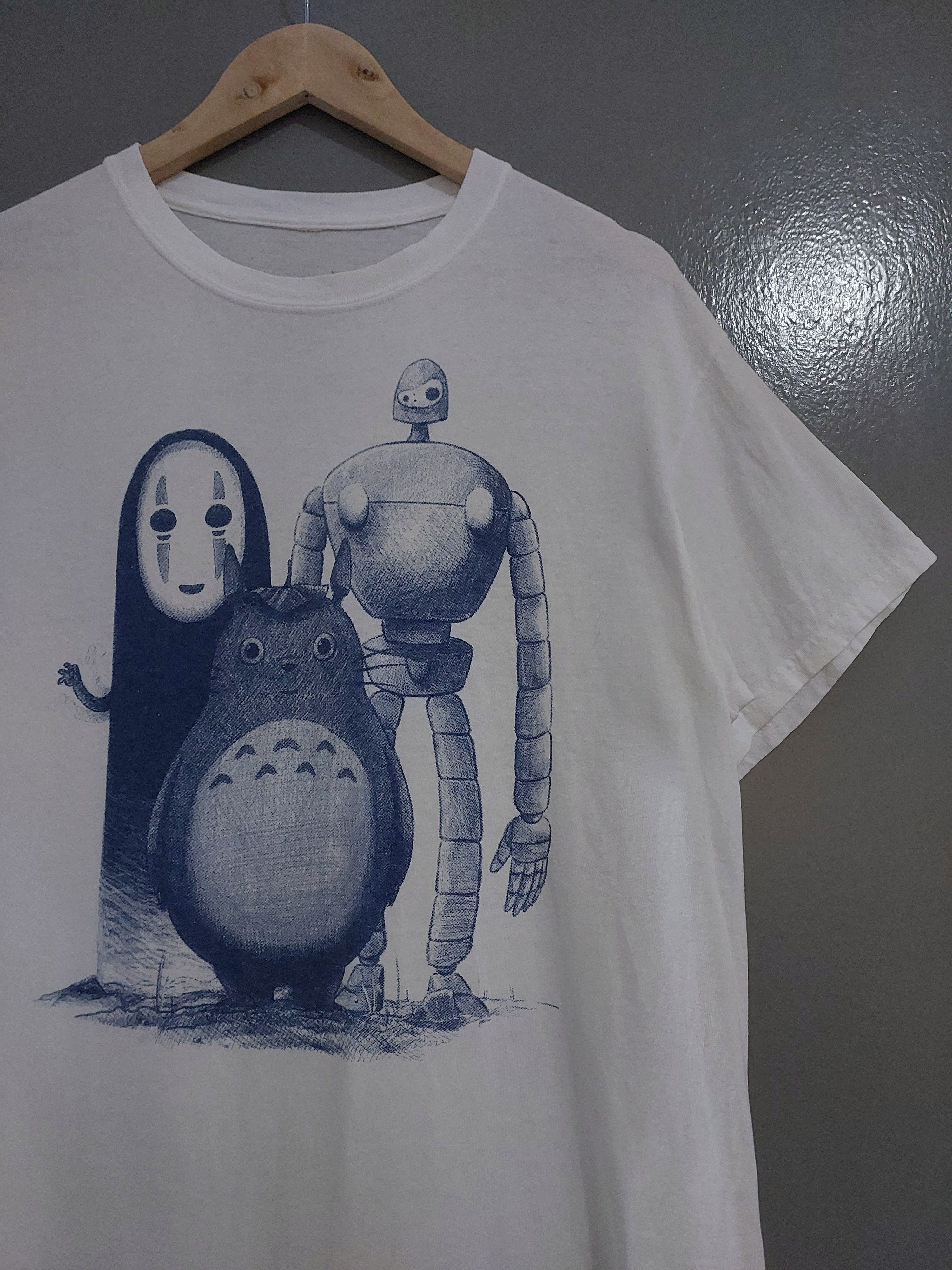 Anime STUDIO GHIBLI MOVIE ANIME TOTORO ILLUSTRATION TSHIRT Size US M / EU 48-50 / 2 - 9 Thumbnail