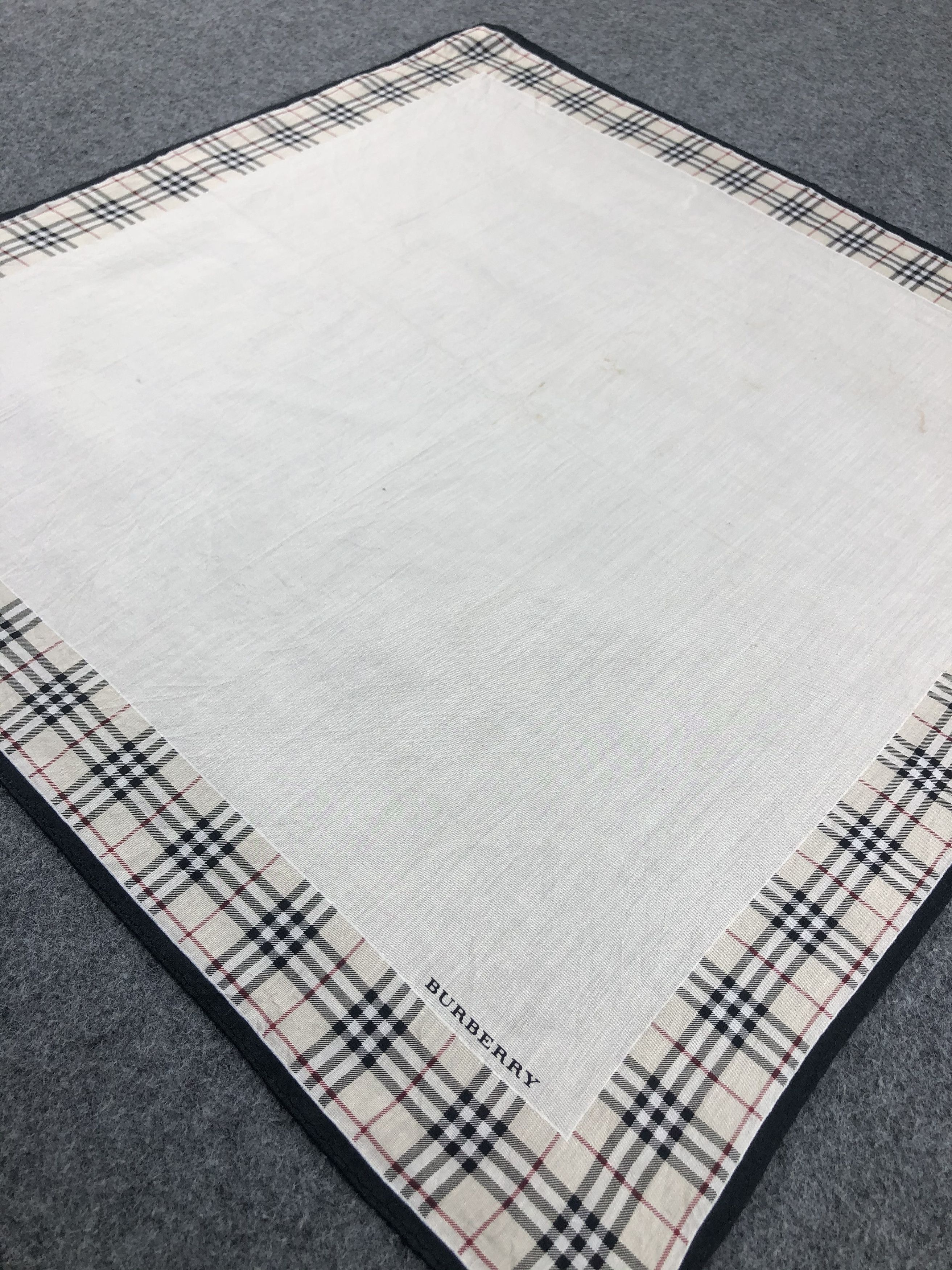Burberry Burberry Handkerchief / Bandana / Neckerchief Size ONE SIZE - 4 Thumbnail