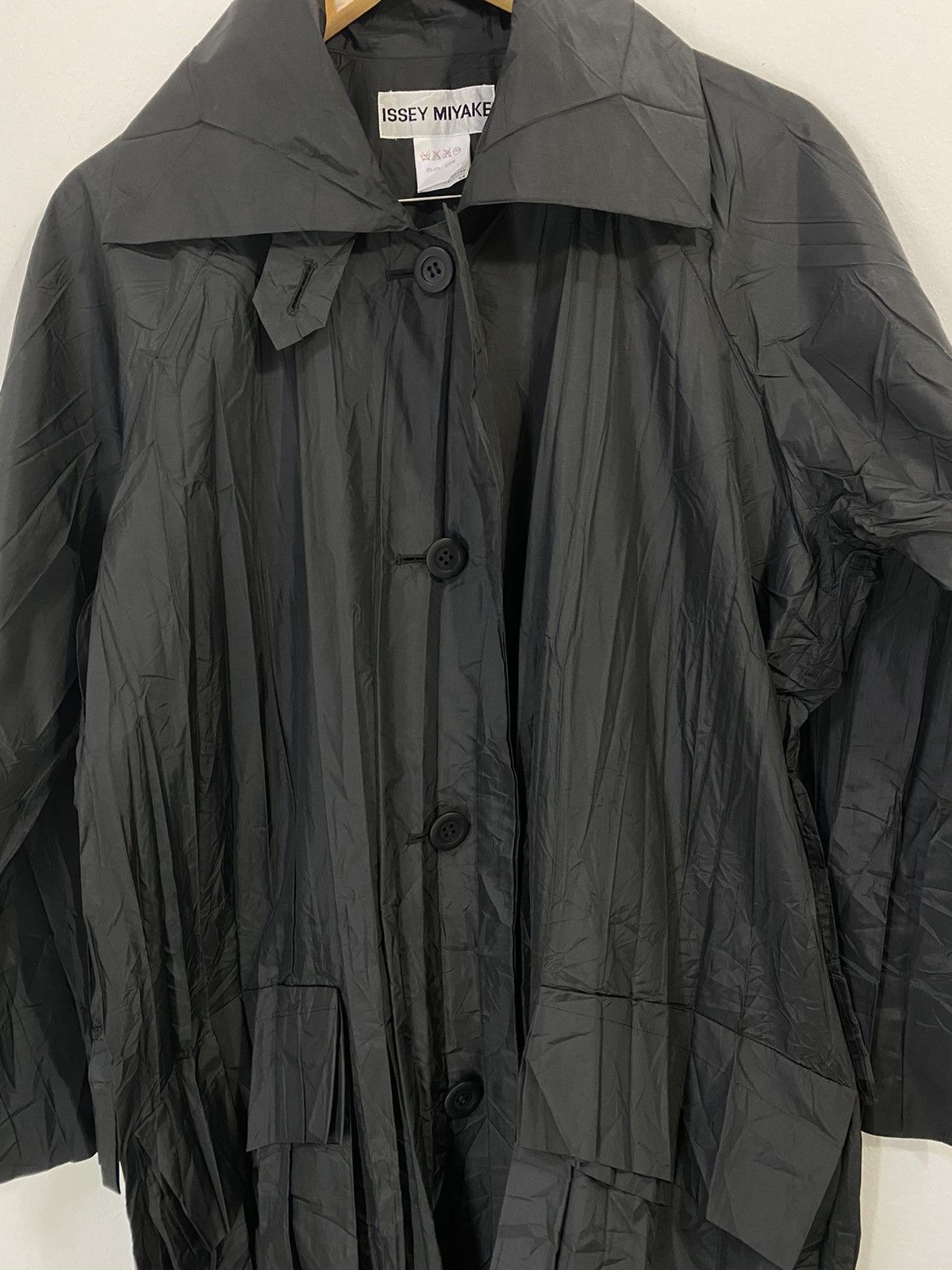 Issey Miyake Rare Issey Miyake Wrinkle Pleated Long Jacket Design Rare Size US M / EU 48-50 / 2 - 5 Thumbnail