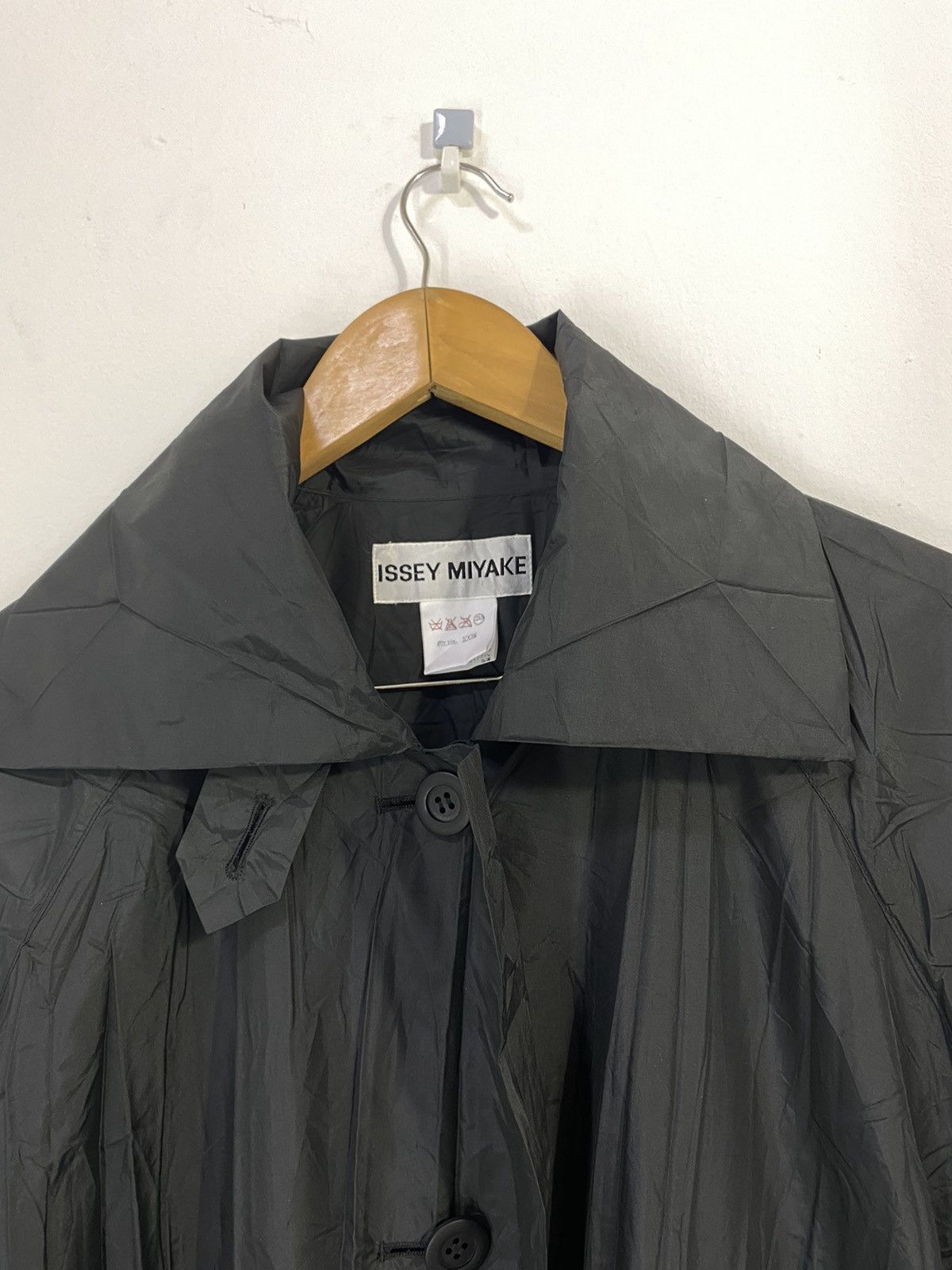 Issey Miyake Rare Issey Miyake Wrinkle Pleated Long Jacket Design Rare Size US M / EU 48-50 / 2 - 3 Thumbnail