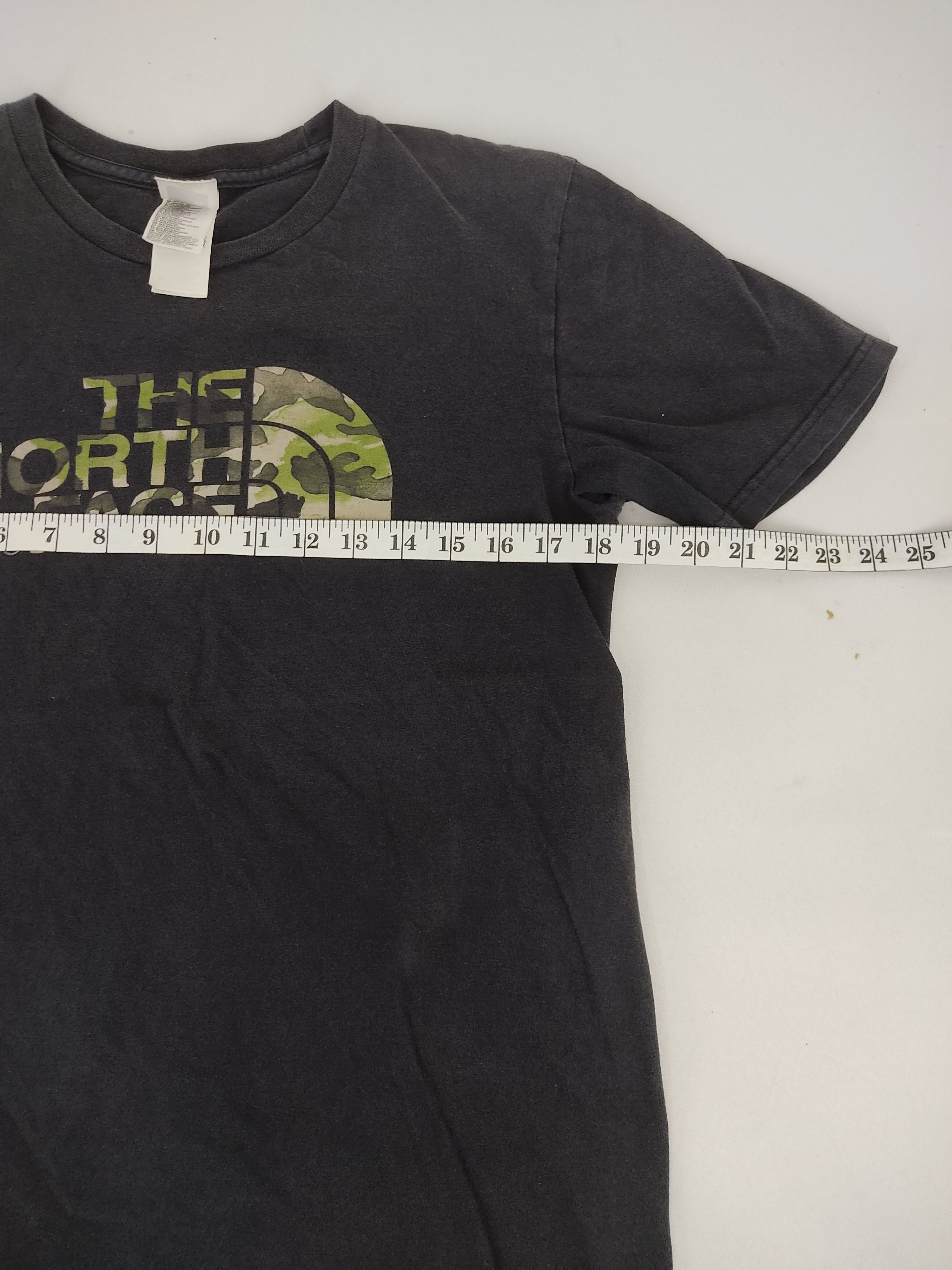 The North Face Vintage The North Face Army Camouflage Streetwear Outdoor Size US S / EU 44-46 / 1 - 7 Thumbnail