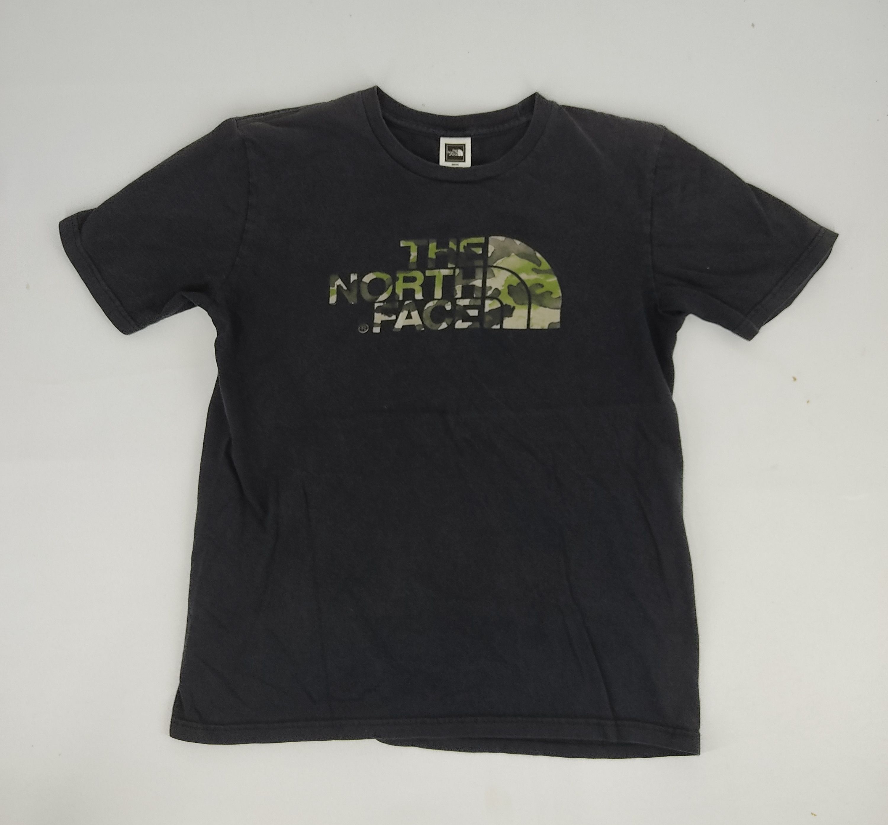 The North Face Vintage The North Face Army Camouflage Streetwear Outdoor Size US S / EU 44-46 / 1 - 1 Thumbnail