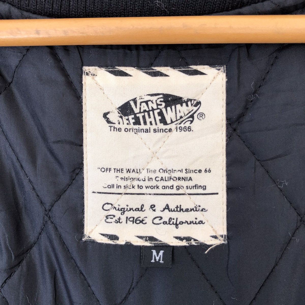 Vans 🔥VANS OFF THE WALL VARSITY BOMBER JACKET Size US M / EU 48-50 / 2 - 7 Thumbnail