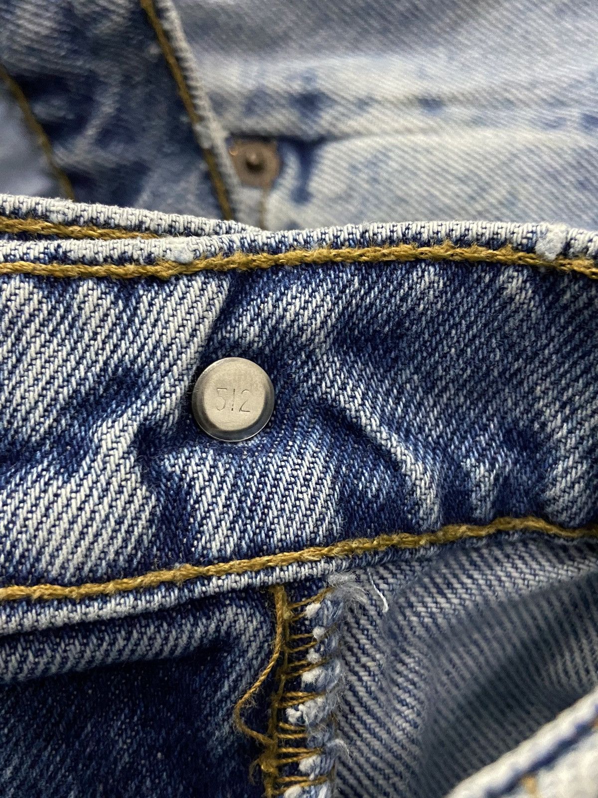 Levi's × Vintage Vintage Levi’s 550 Relaxed Fit Light Blue Wash Denim Pants Size US 29 - 19 Thumbnail