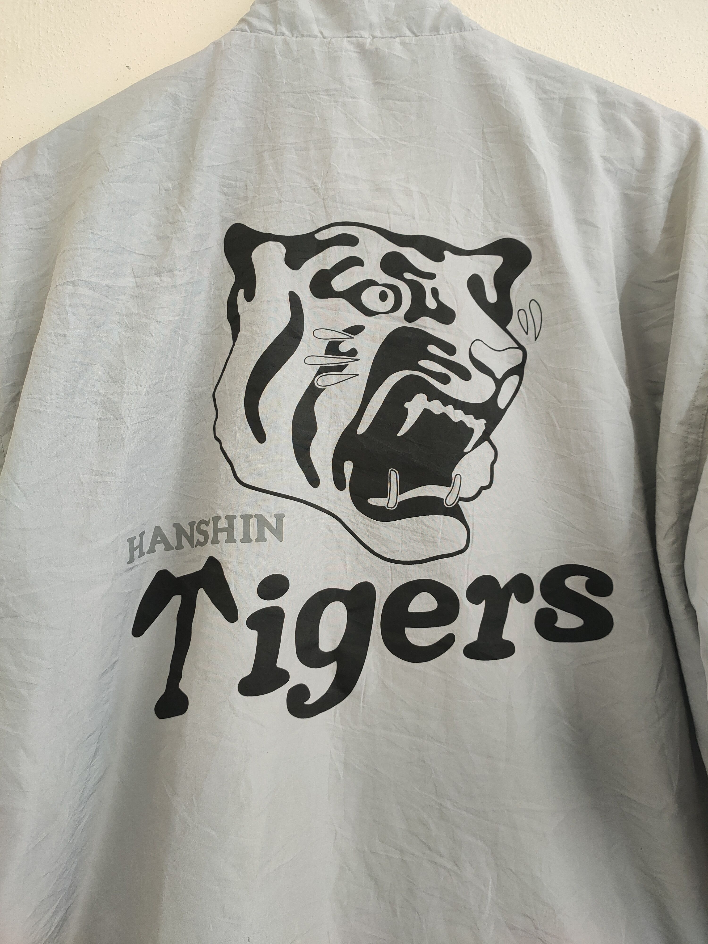 Japanese Brand Vintage Hanshin Tigers Rivisible Nice Design Light Jacket Size US L / EU 52-54 / 3 - 6 Thumbnail