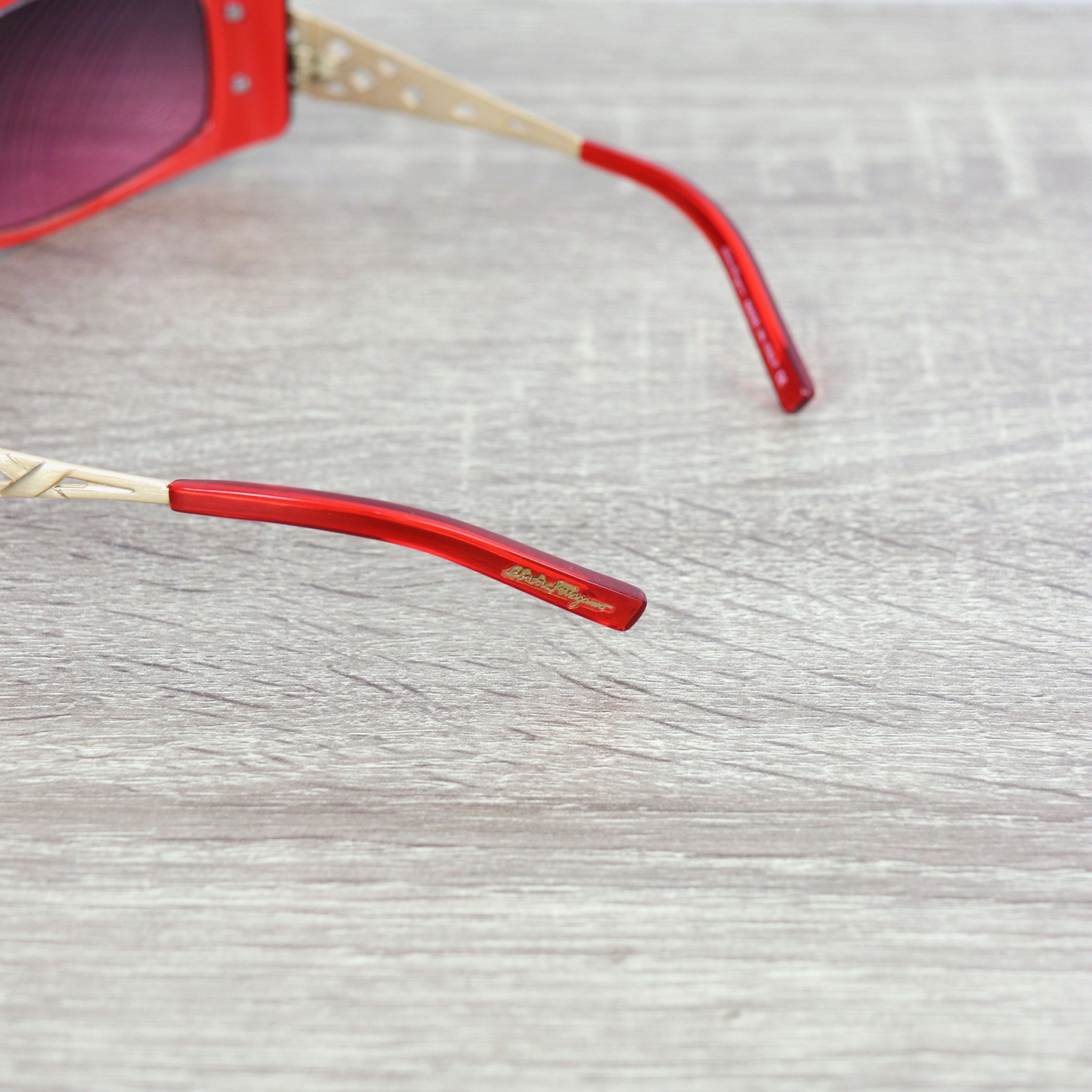 Salvatore Ferragamo Ferragamo vintage gothic sunglasses Size ONE SIZE - 5 Thumbnail